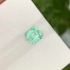 1.35 Carats Emerald Faceted Gemstone