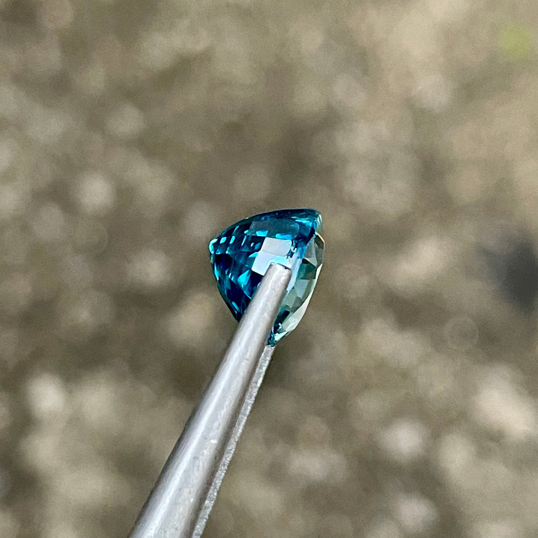 4.45 Carats Blue Oval Zircon Stone