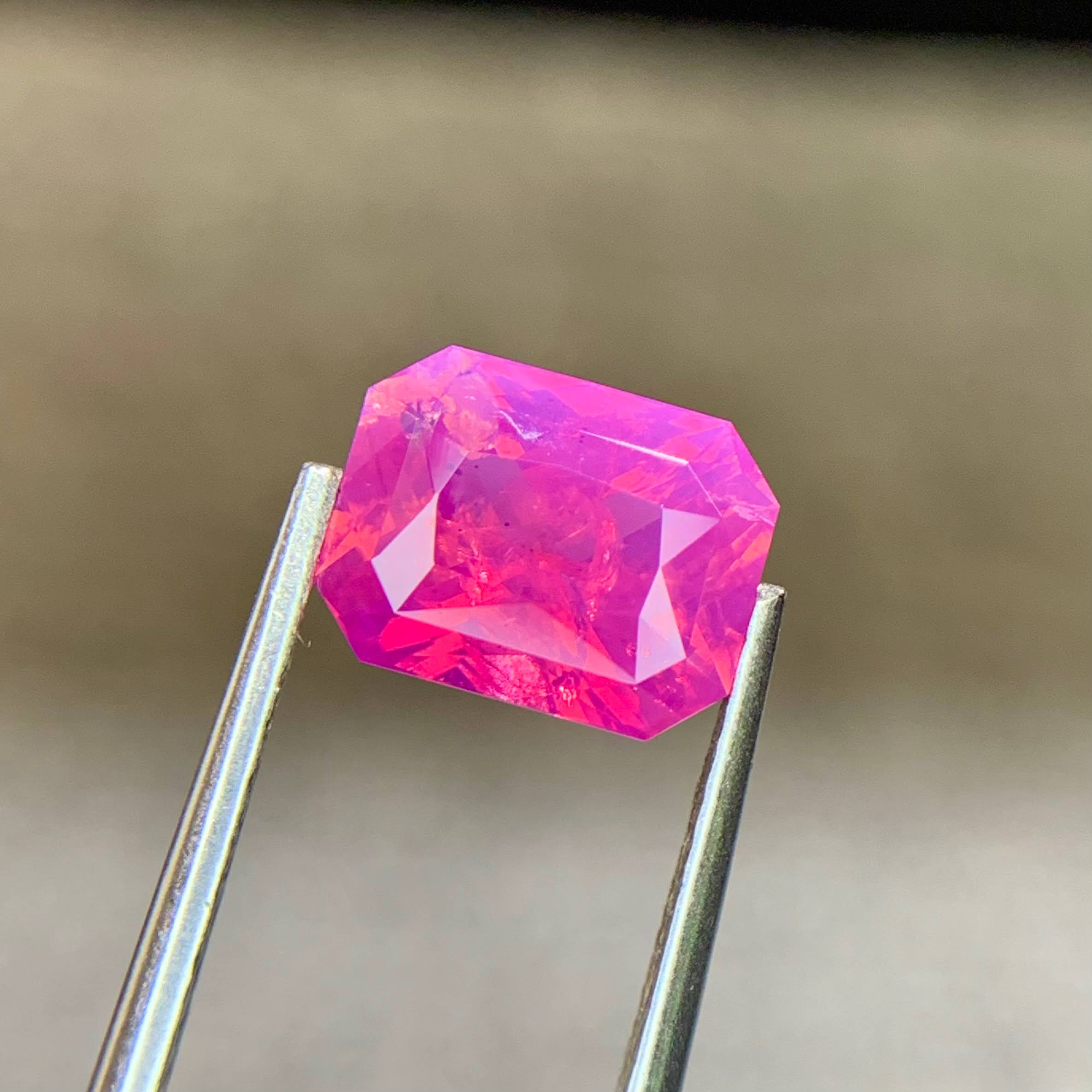 2.58ct Opalescent Effect Pink Sapphire