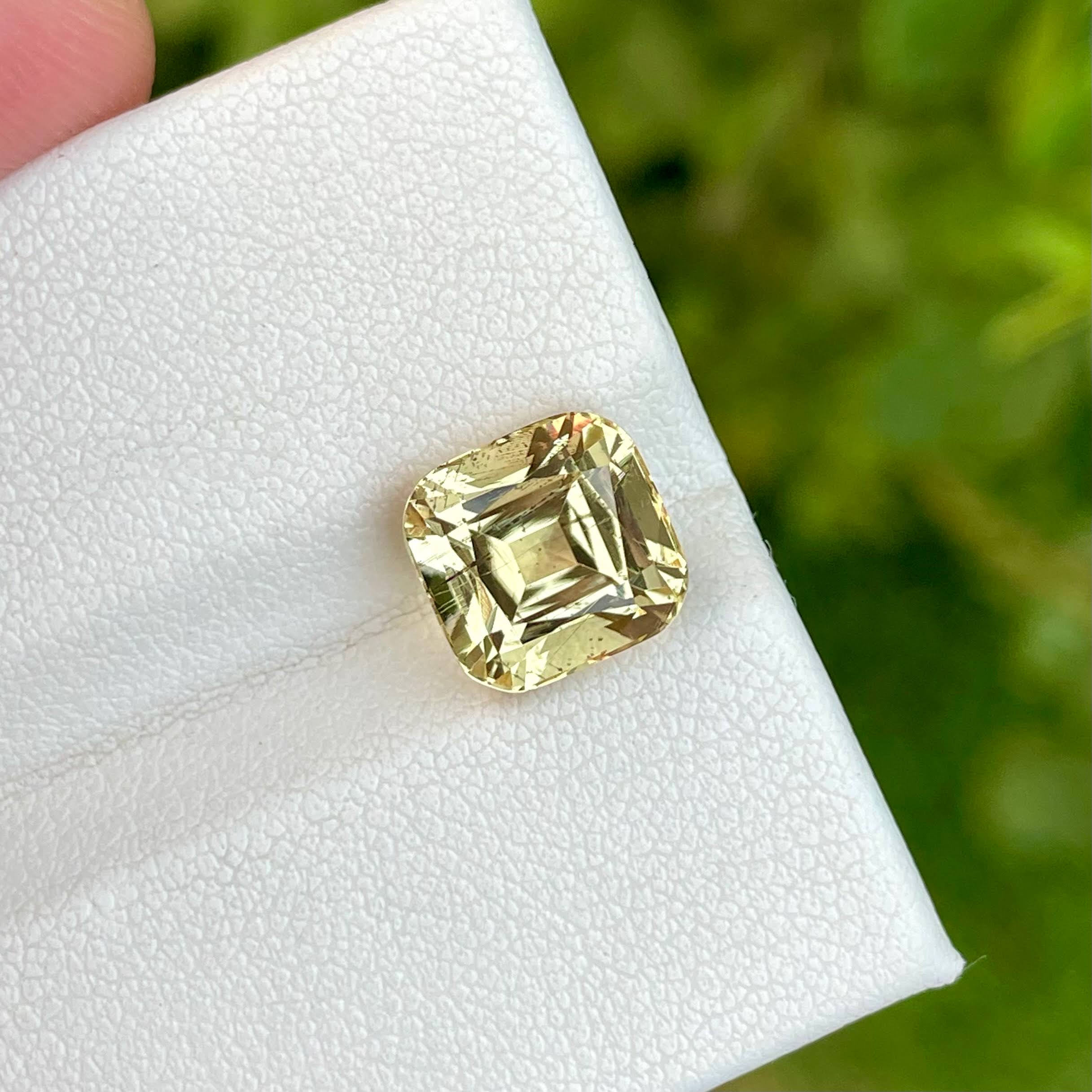 4.00 Carats Yellow Scapolite Stone