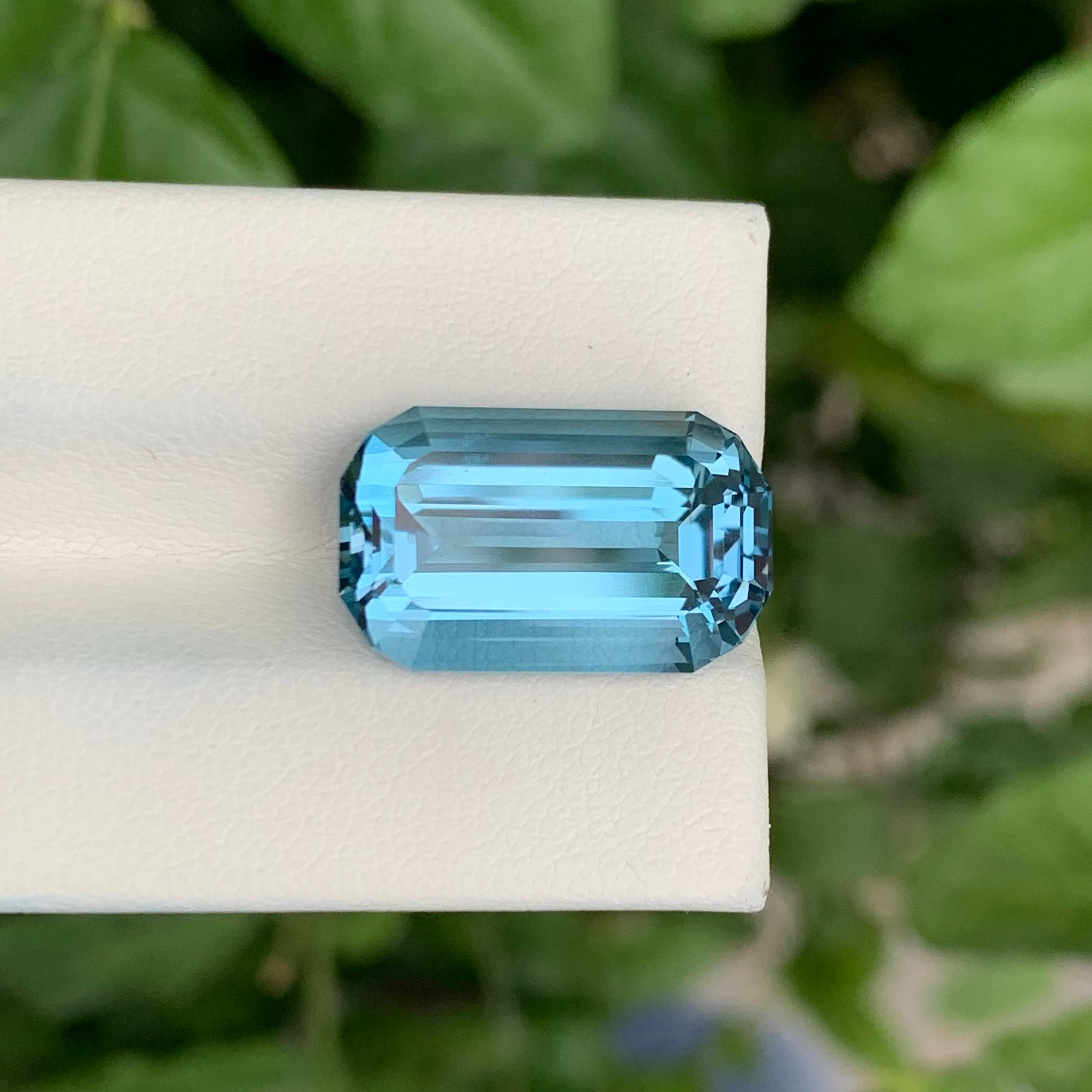 14.10 Carats London Blue Custom Topaz