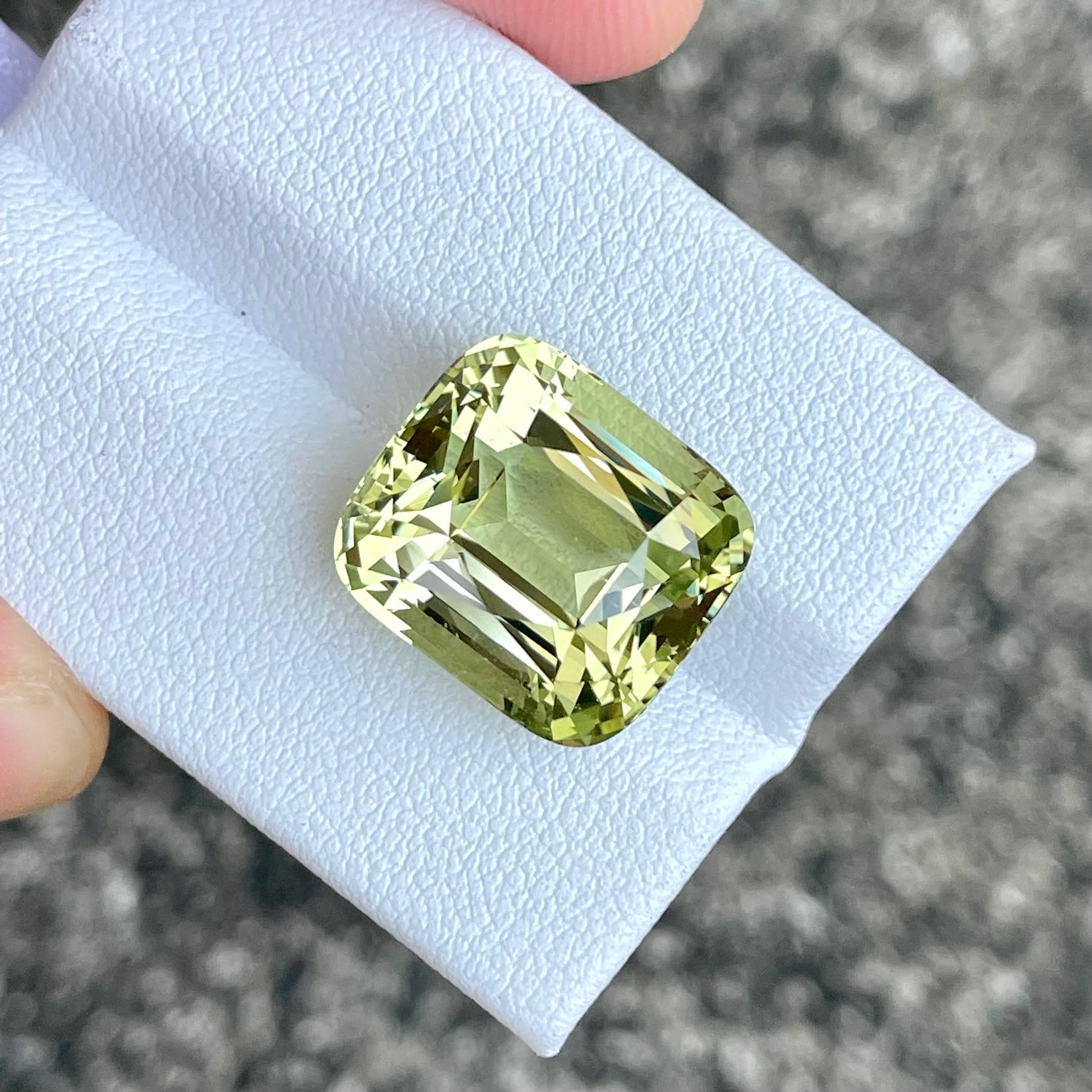 14.30 Carat Yellow Beryl Heliodore Gem