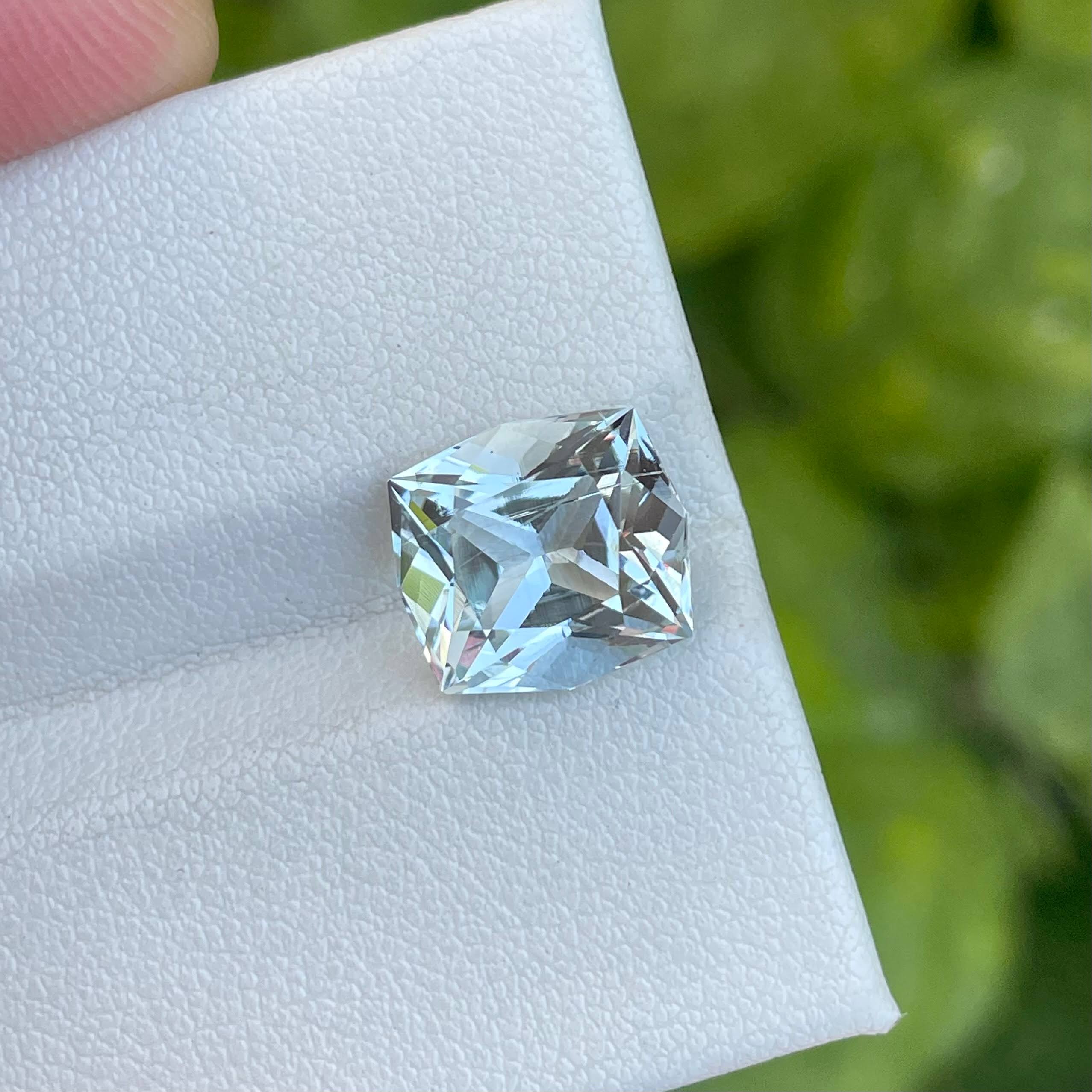 5.20 Carats Light Blue Aquamarine Stone