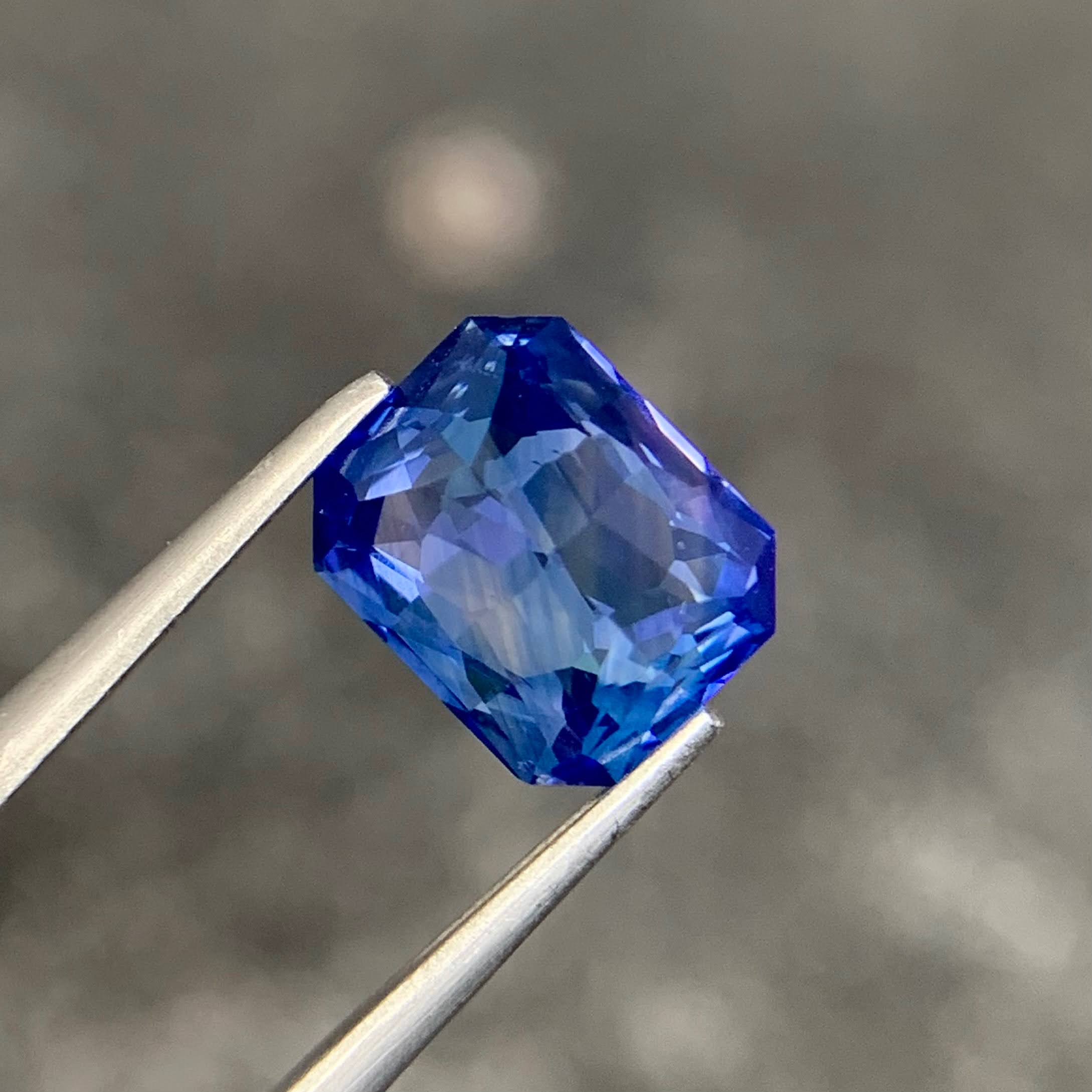 3.12 Ct Fine Blue Sapphire Radiant Cut