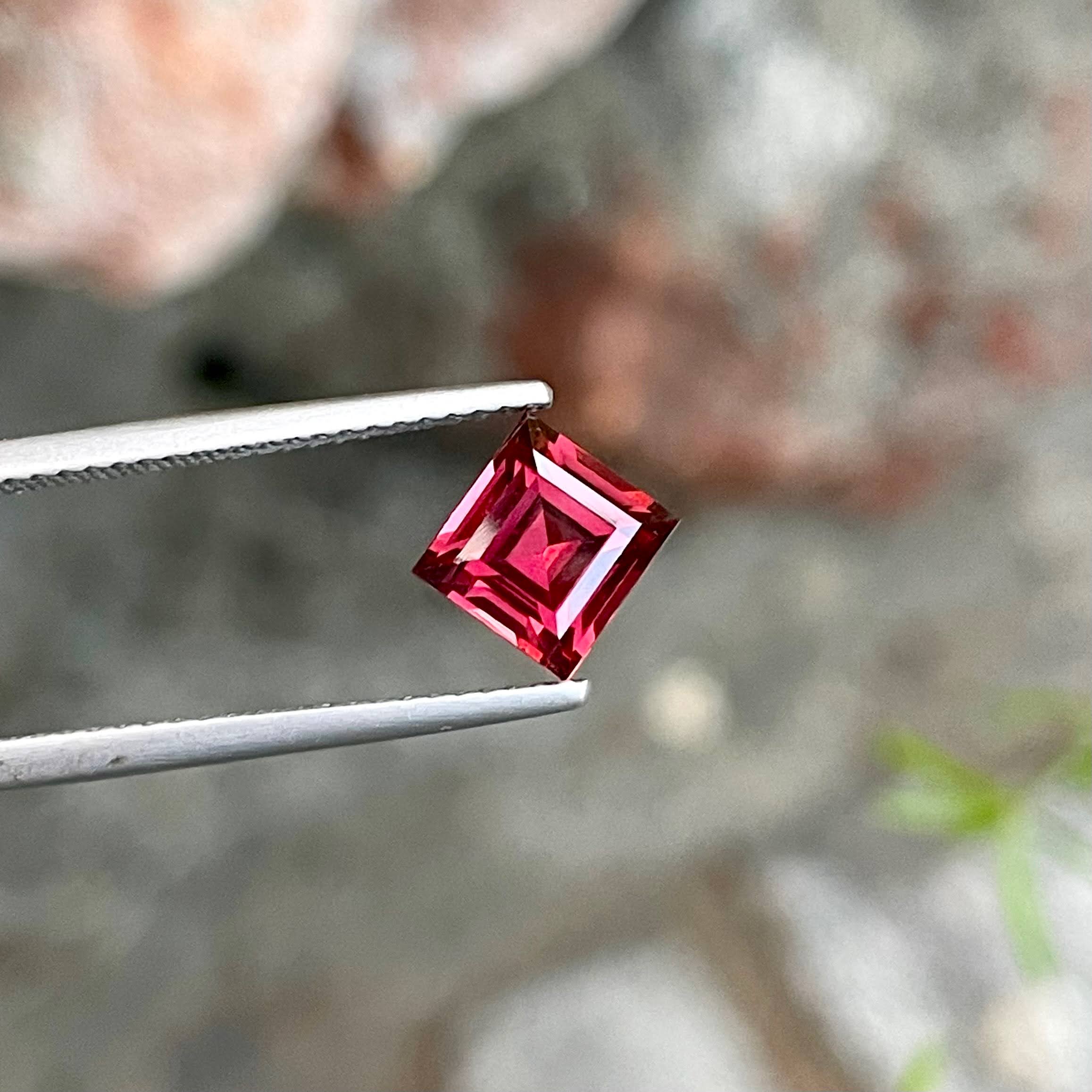 1.60 Carats Red Square Garnet Stone