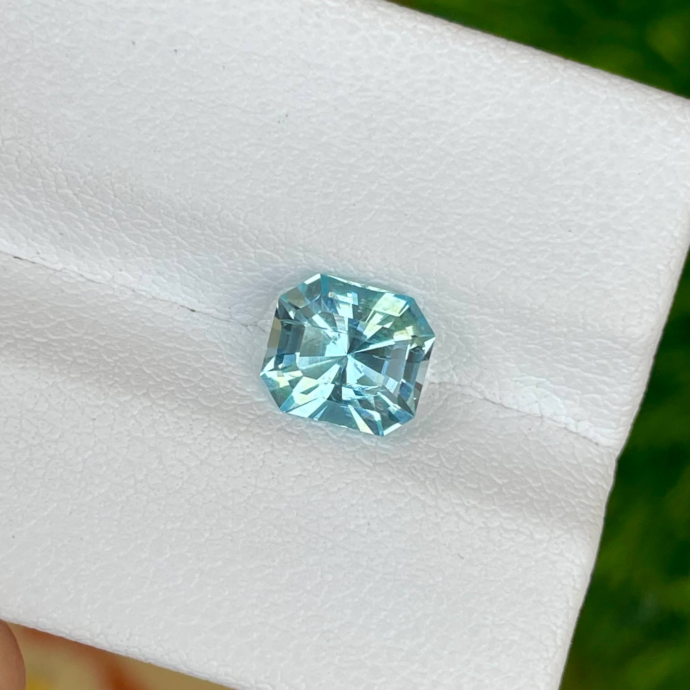 1.45 Carats Natural Aquamarine Stone