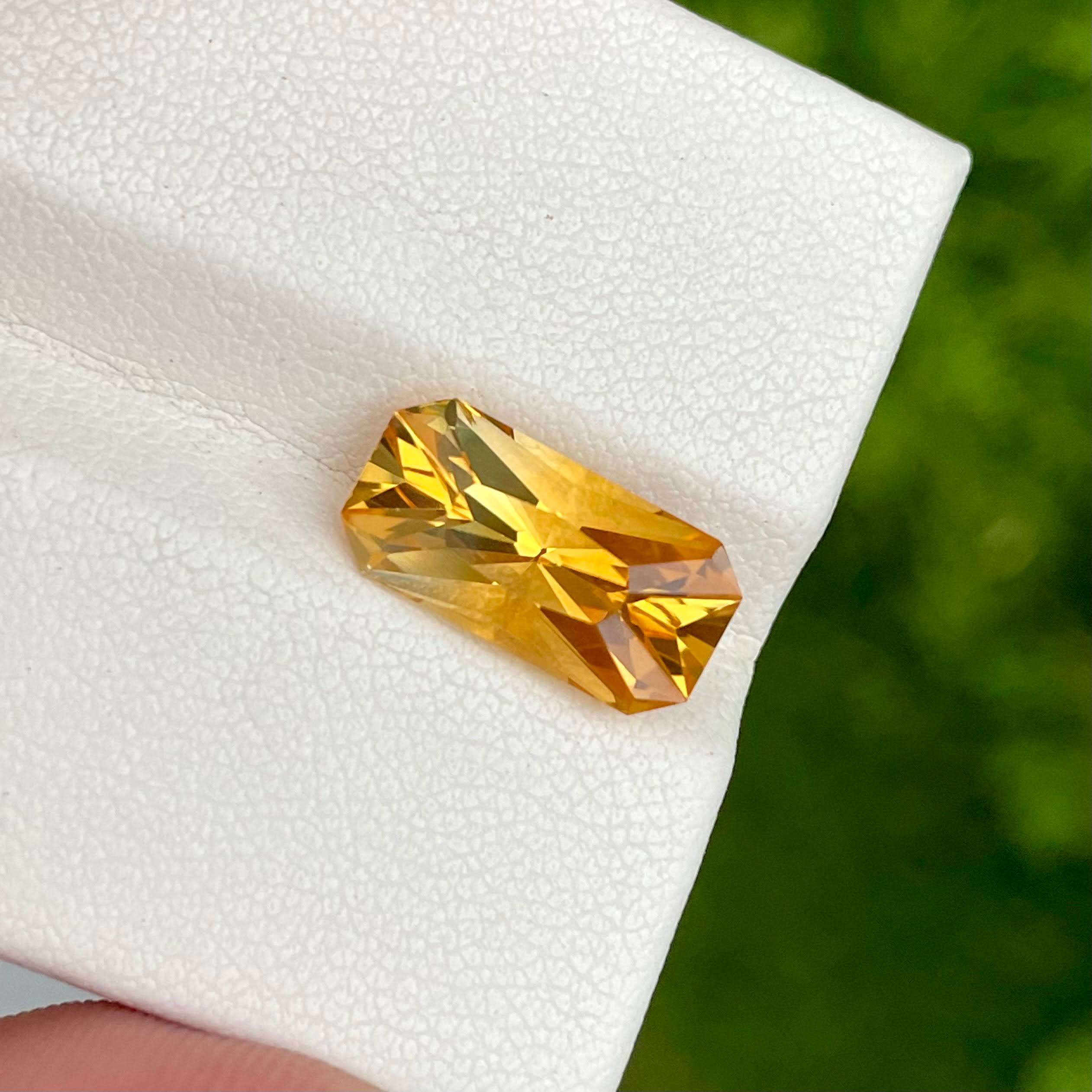 4.20 Carats Scissor Cut Citrine Stone