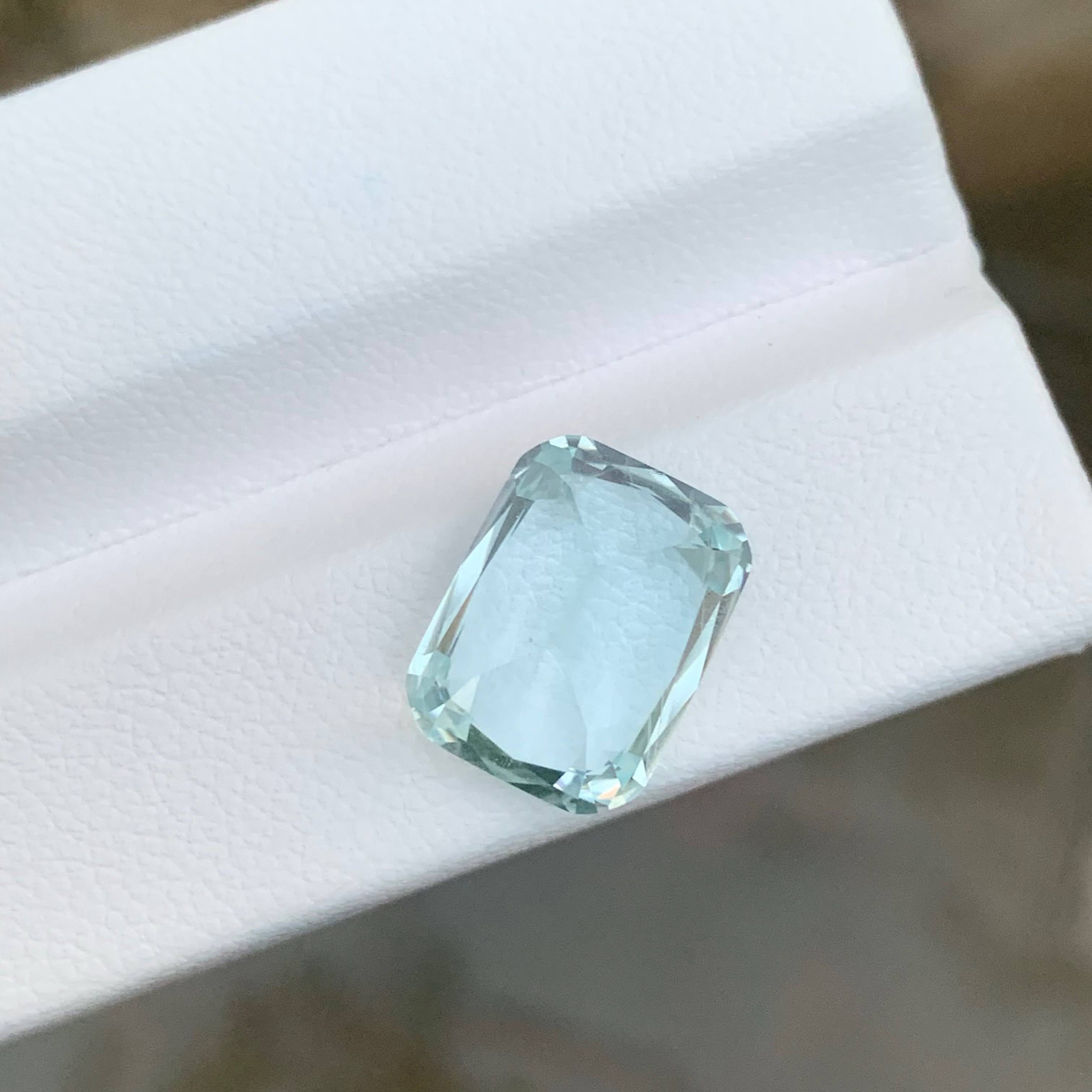 6.05 Carats Light Blue Aquamarine Stone