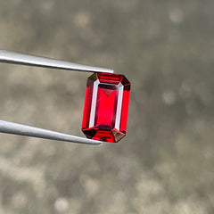 3.55 Carats Red Garnet Stone