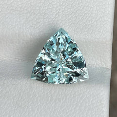 4.25 Carats Sea Blue Aquamarine Stone