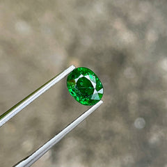 1.60 carats Green Tsavorite Garnet Gem