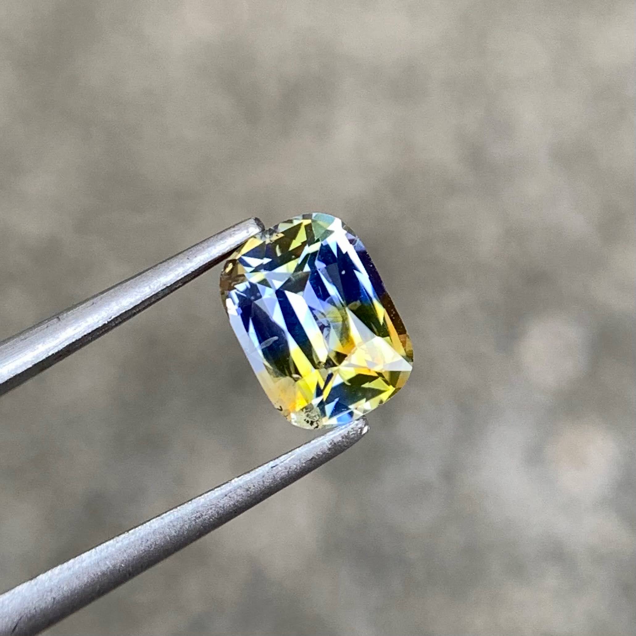 1-06-carats-bicolor-parti-sapphire-cushion-faceted-sri-lankan-gemstone