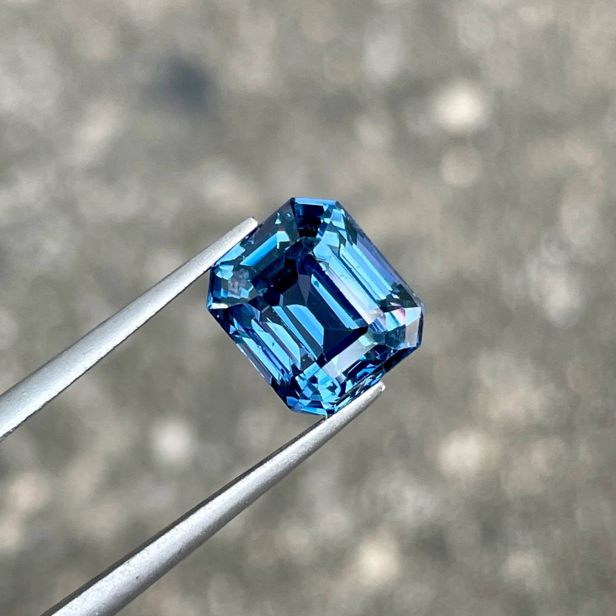 5.39ct Certified Color Changing Spinel