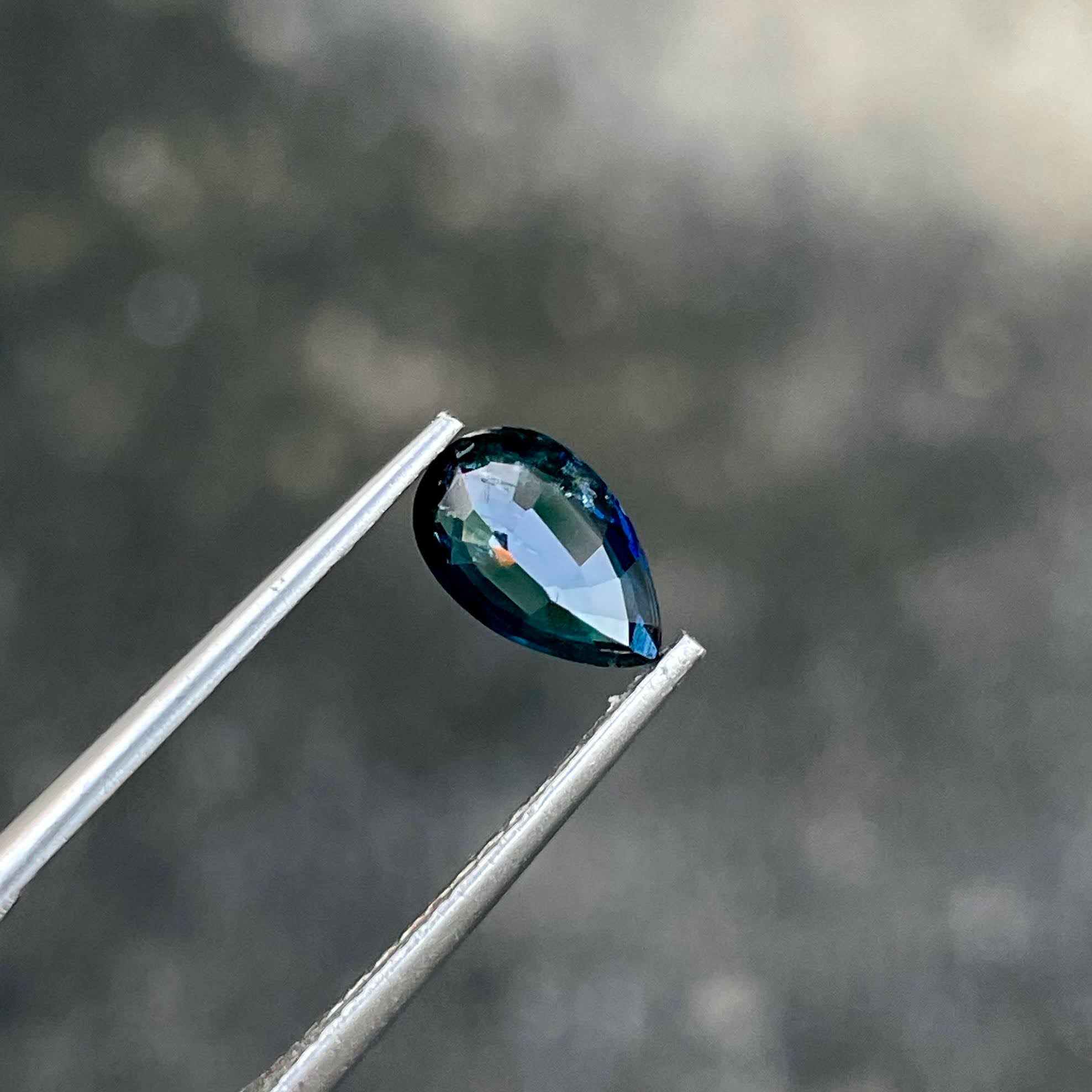 1.08 Carats Blue Sapphire Pear Cut Gem