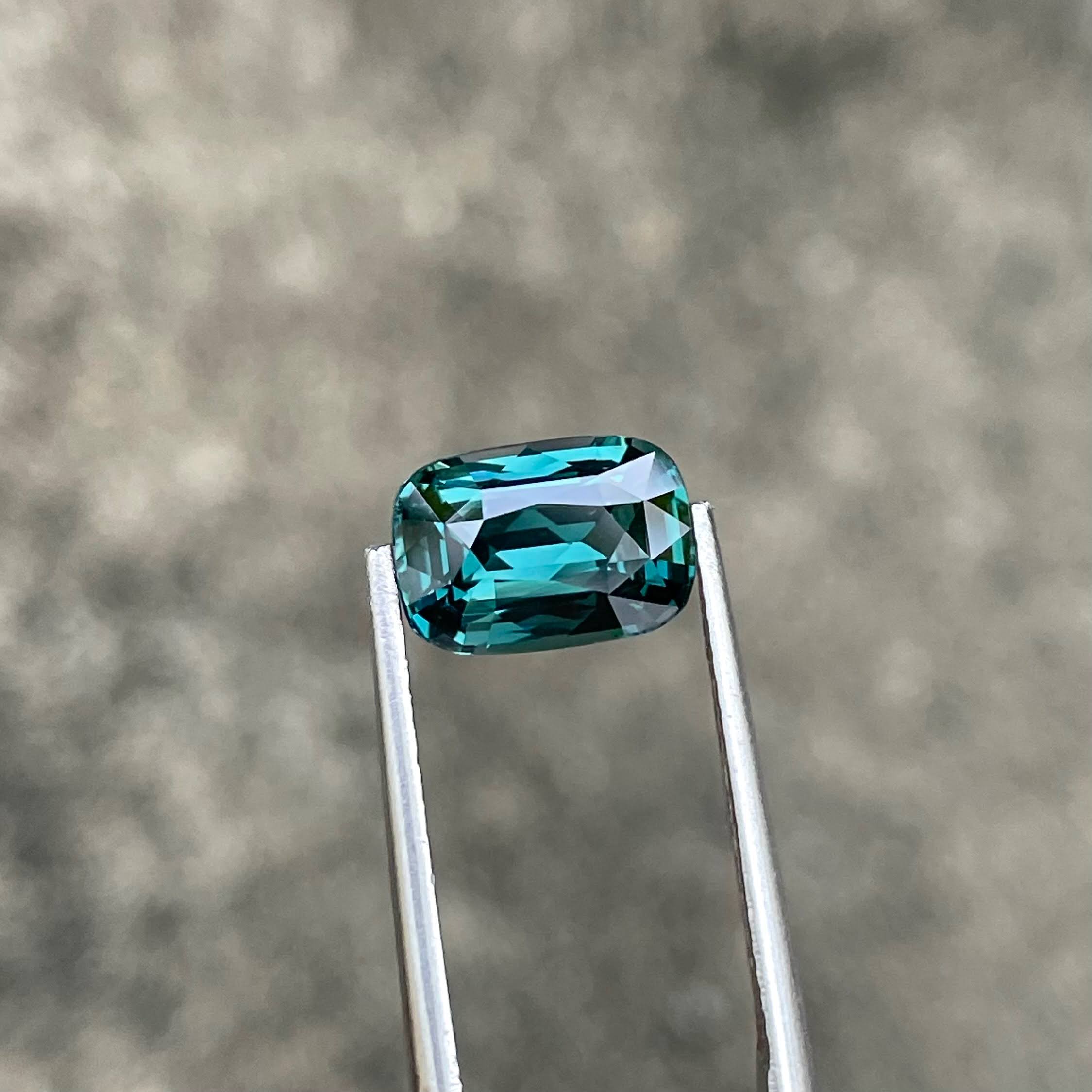 2.51 Carats Teal Blue Spinel Gemstone