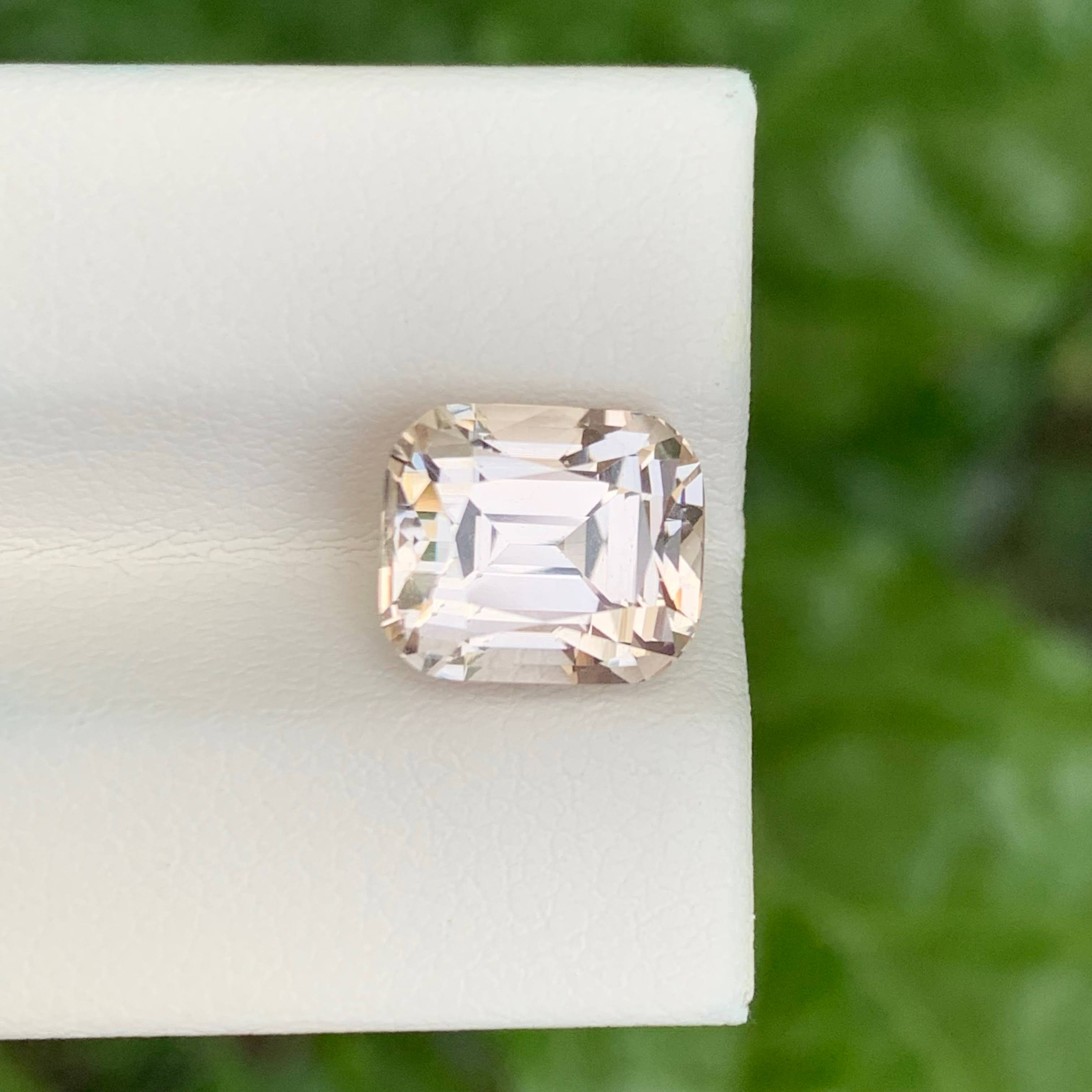 5.70 Carats Natural Topaz Gemstone