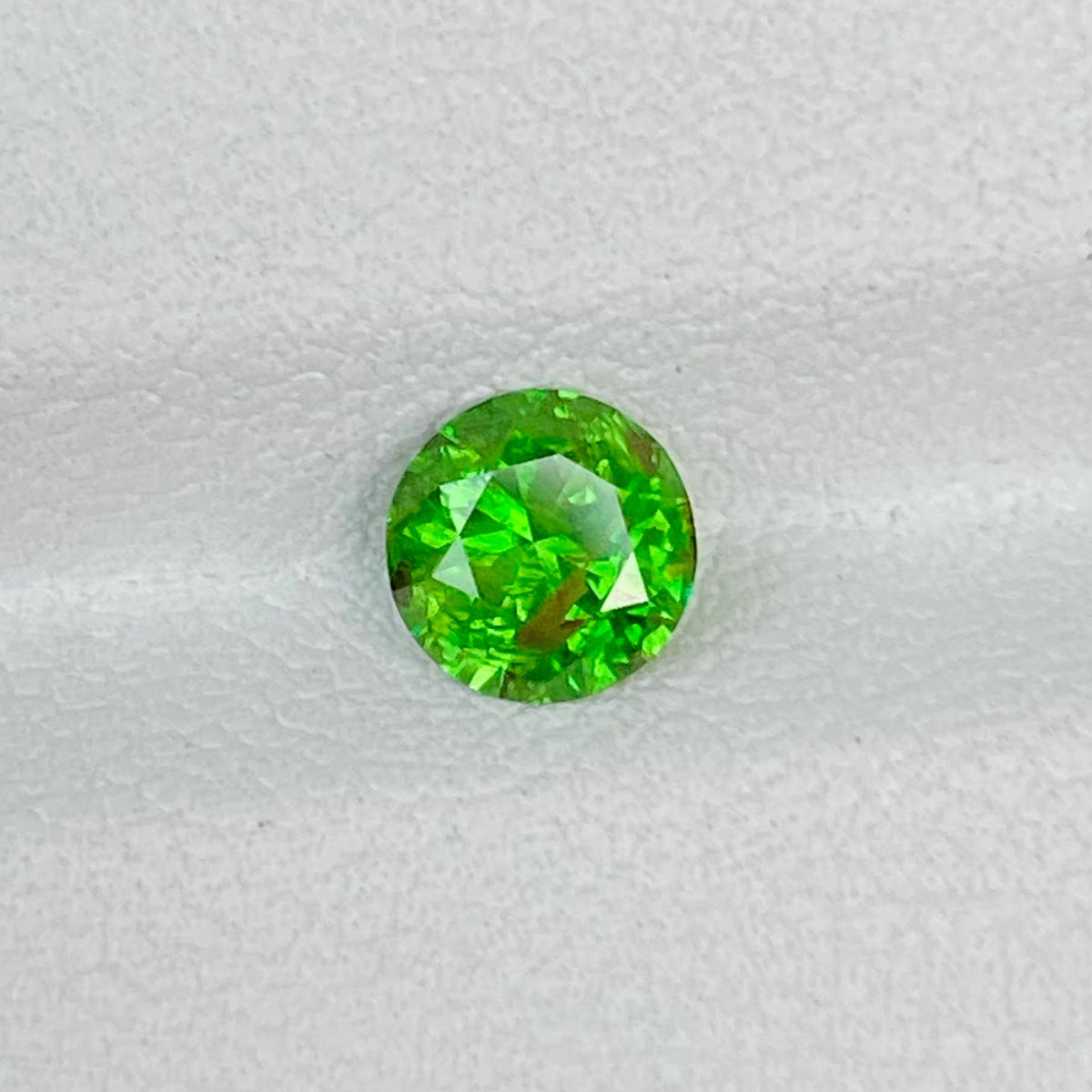 0.93 Carats Vivid Green Demantoid Garnet