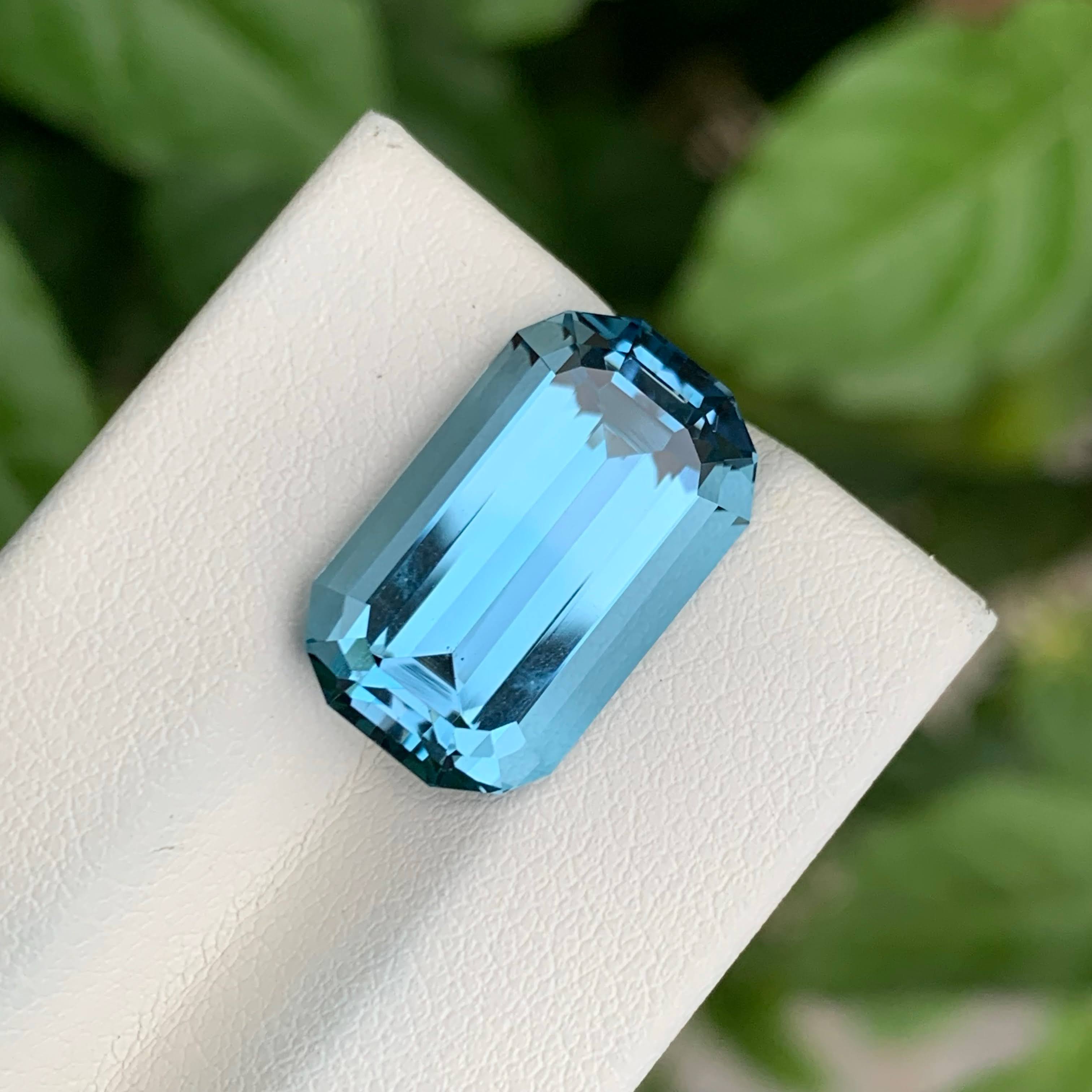 14.10 Carats London Blue Custom Topaz