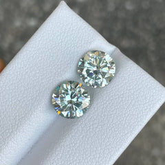 4.23 carats Round Cut Moissanite Pair 