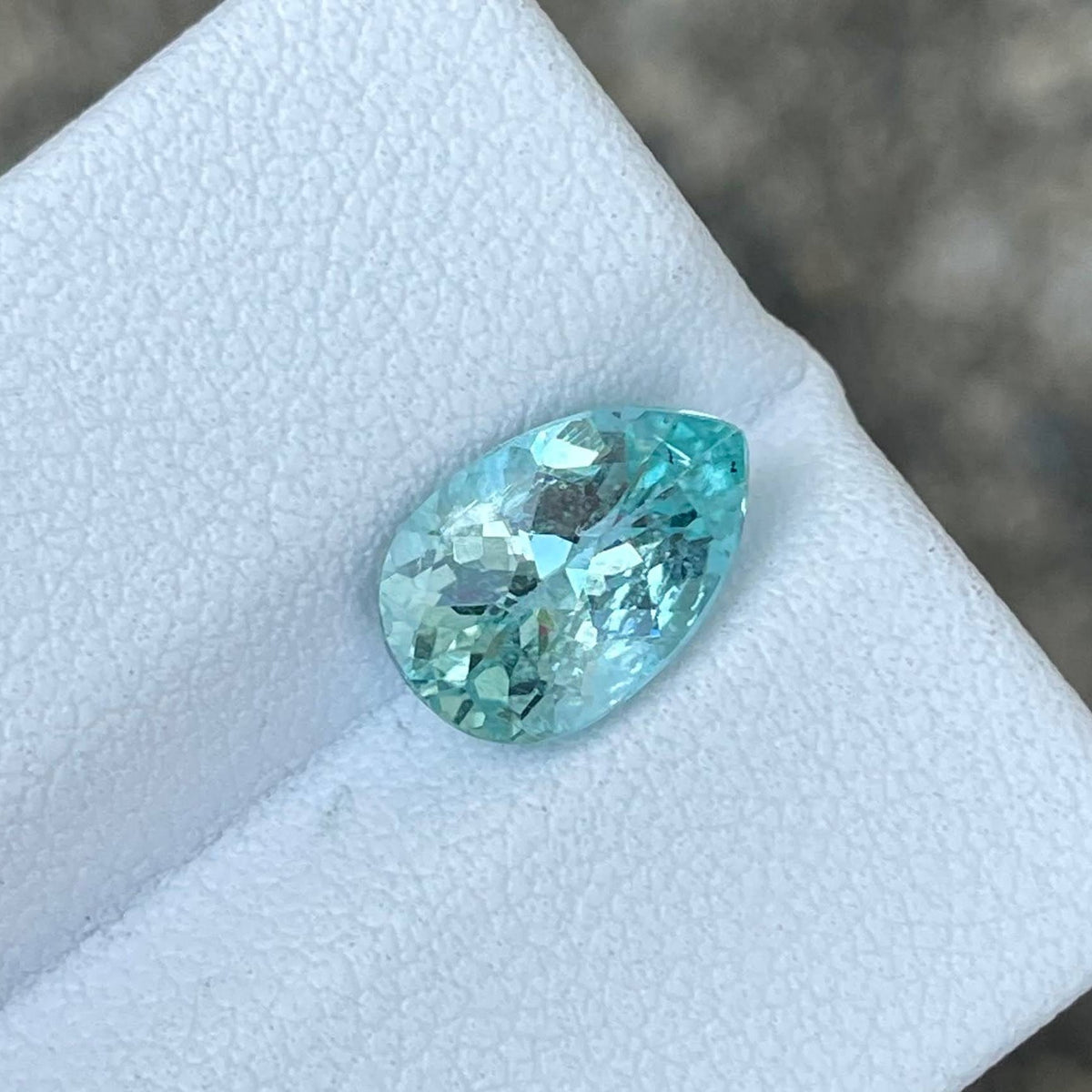 1.75 Carats Pear Cut Aquamarine Stone