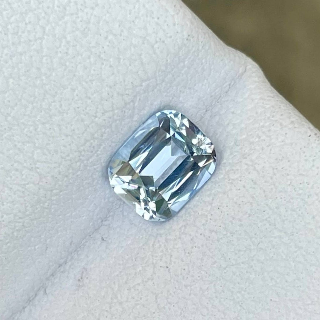 0.80 Carats Light Blue Aquamarine Stone