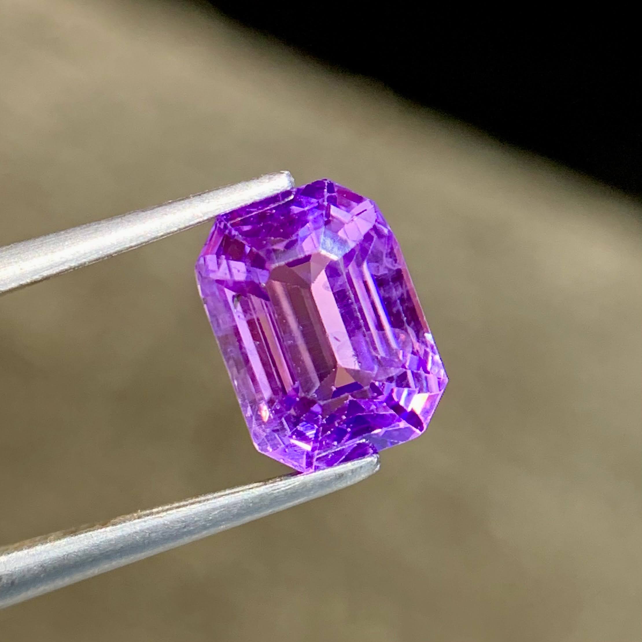 gia-violet-sapphire-3-07ct-sri-lanka