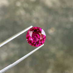 3.81 Carats Hot Pink Garnet Round Gem