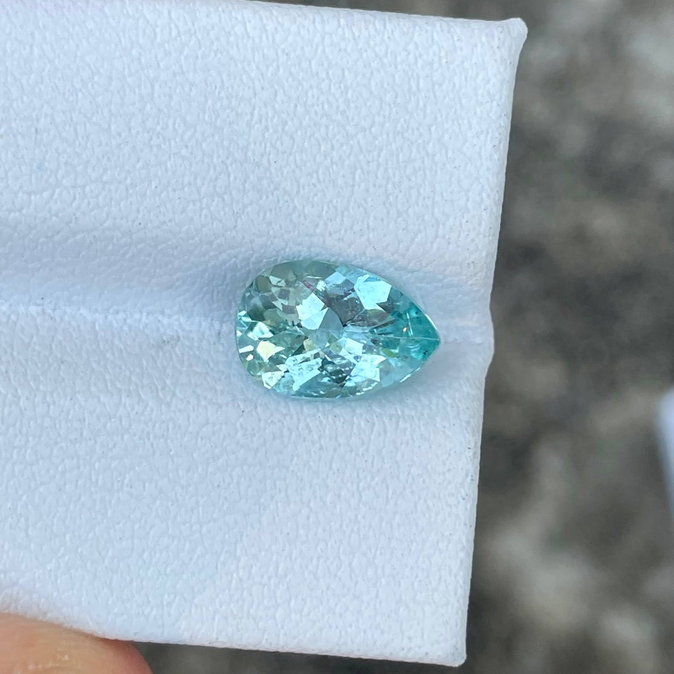 1.75 Carats Pear Cut Aquamarine Stone