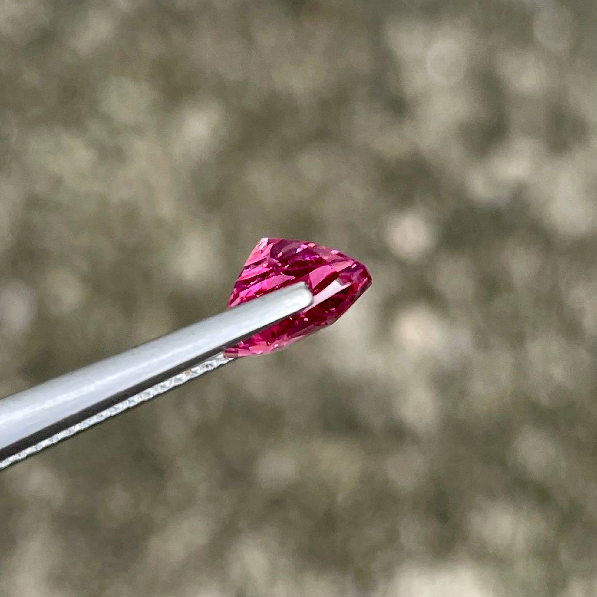 3.18 carats Pink Spinel Cushion Cut 