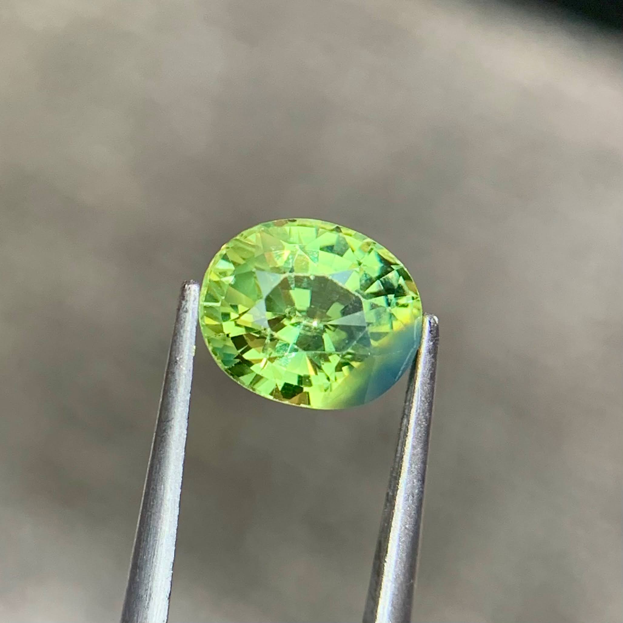 1.82Ct Teal Sapphire Oval Cut