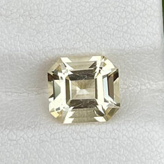 2.55 Carats Yellow Scapolite Stone