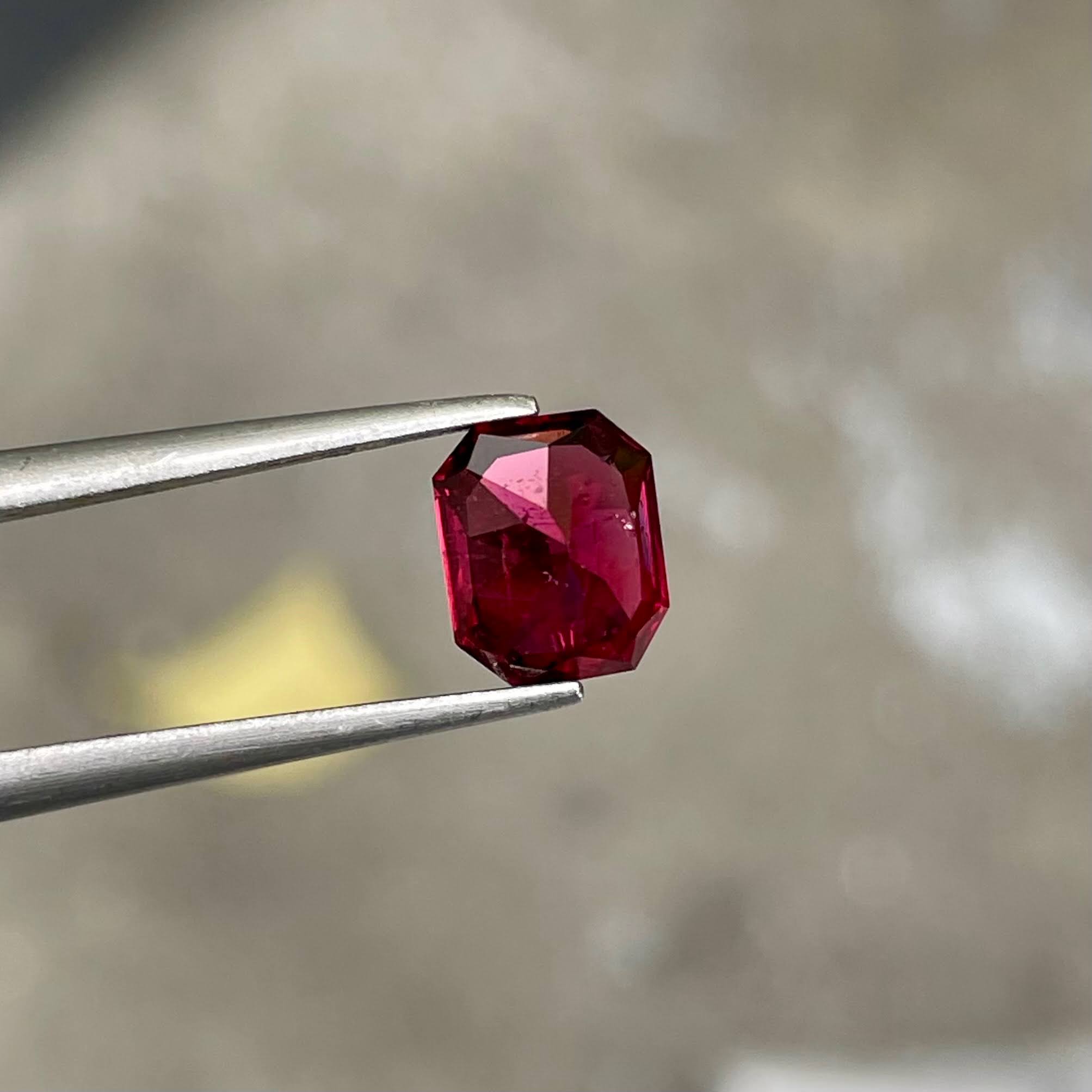 1.88 Carats Bright Red Garnet Stone
