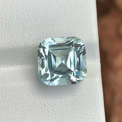 Natural Aquamarine Gemstone