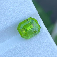 Spectacular Natural Green Peridot Gemstone