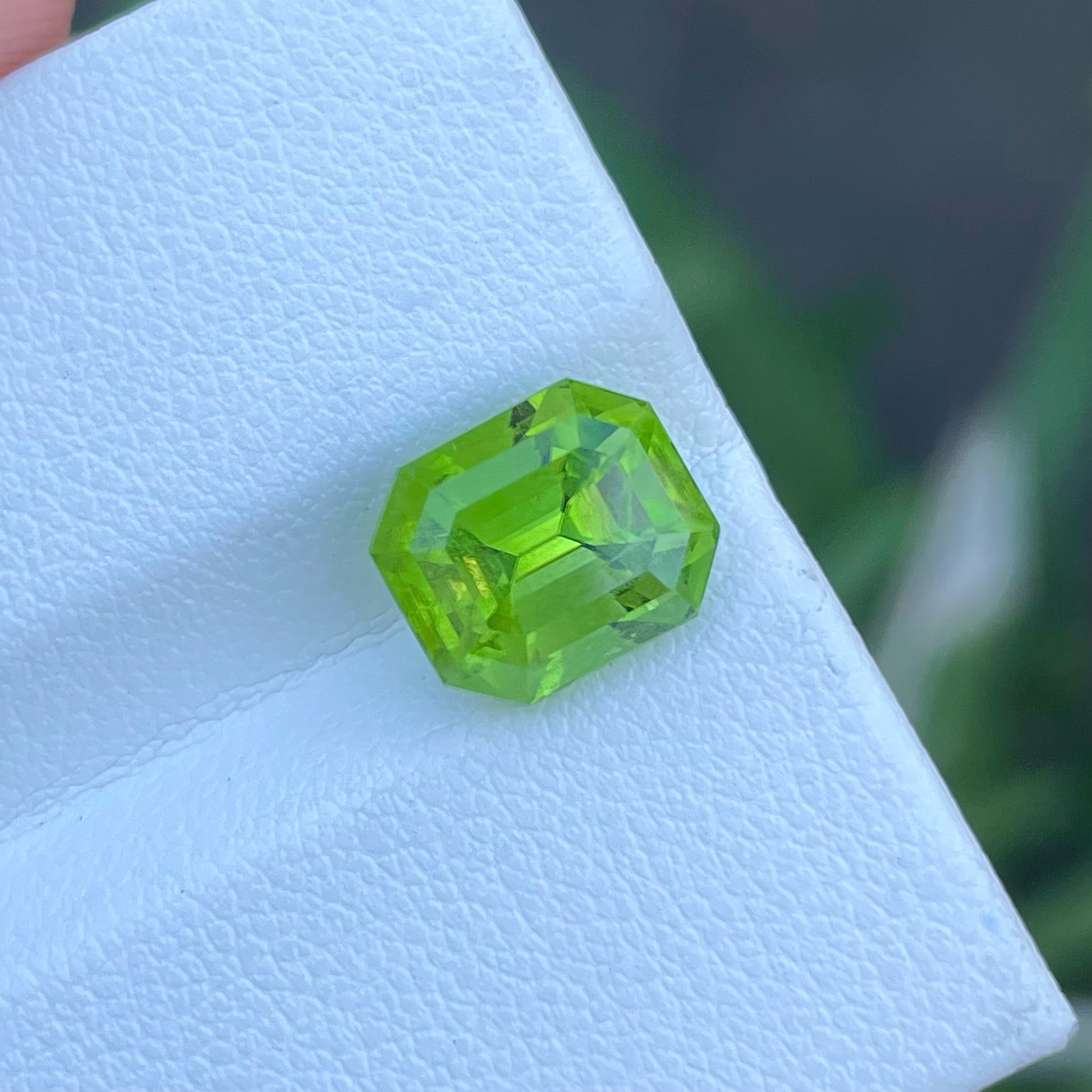 Spectacular Natural Green Peridot Gemstone