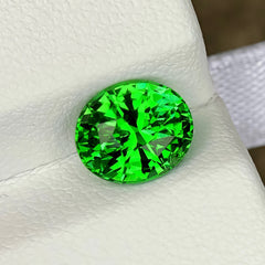 bright-green-tsavorite-garnet-2-25ct-tanzania-oval