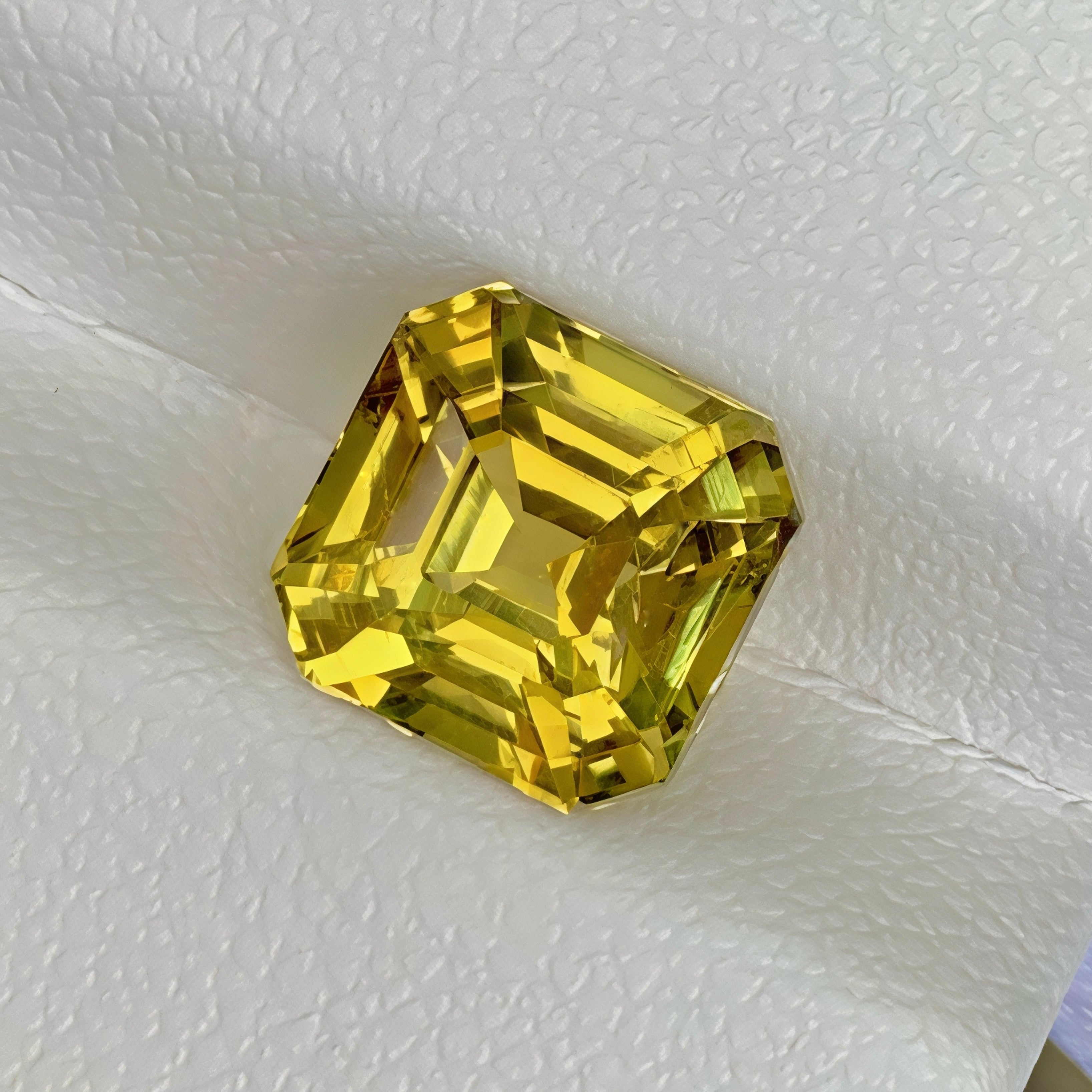 rich-yellow-chrysoberyl-3-55ct-sri-lanka-octagon-asscher