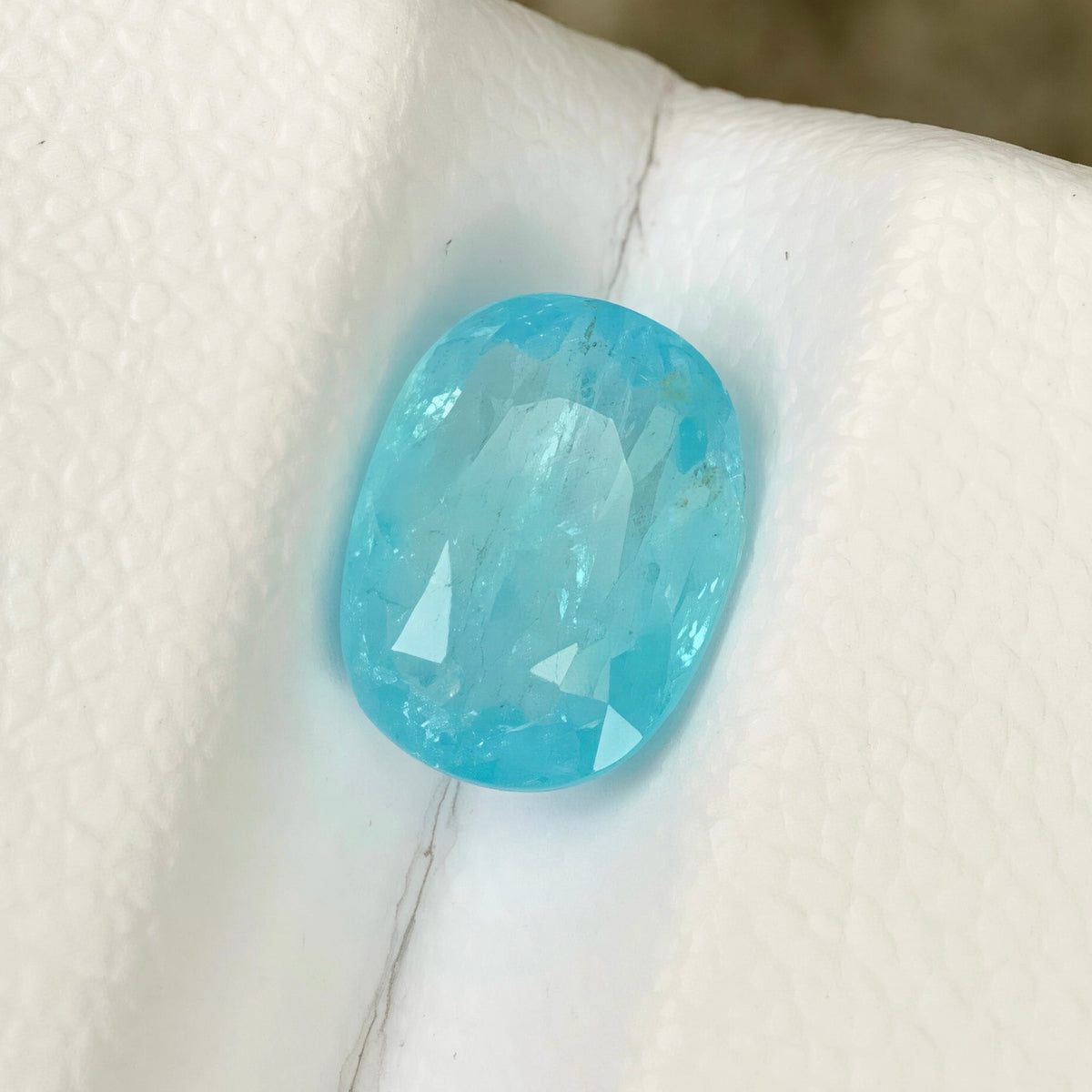 1-49ct-neon-blue-paraiba-tourmaline-aigs-mozambique-oval