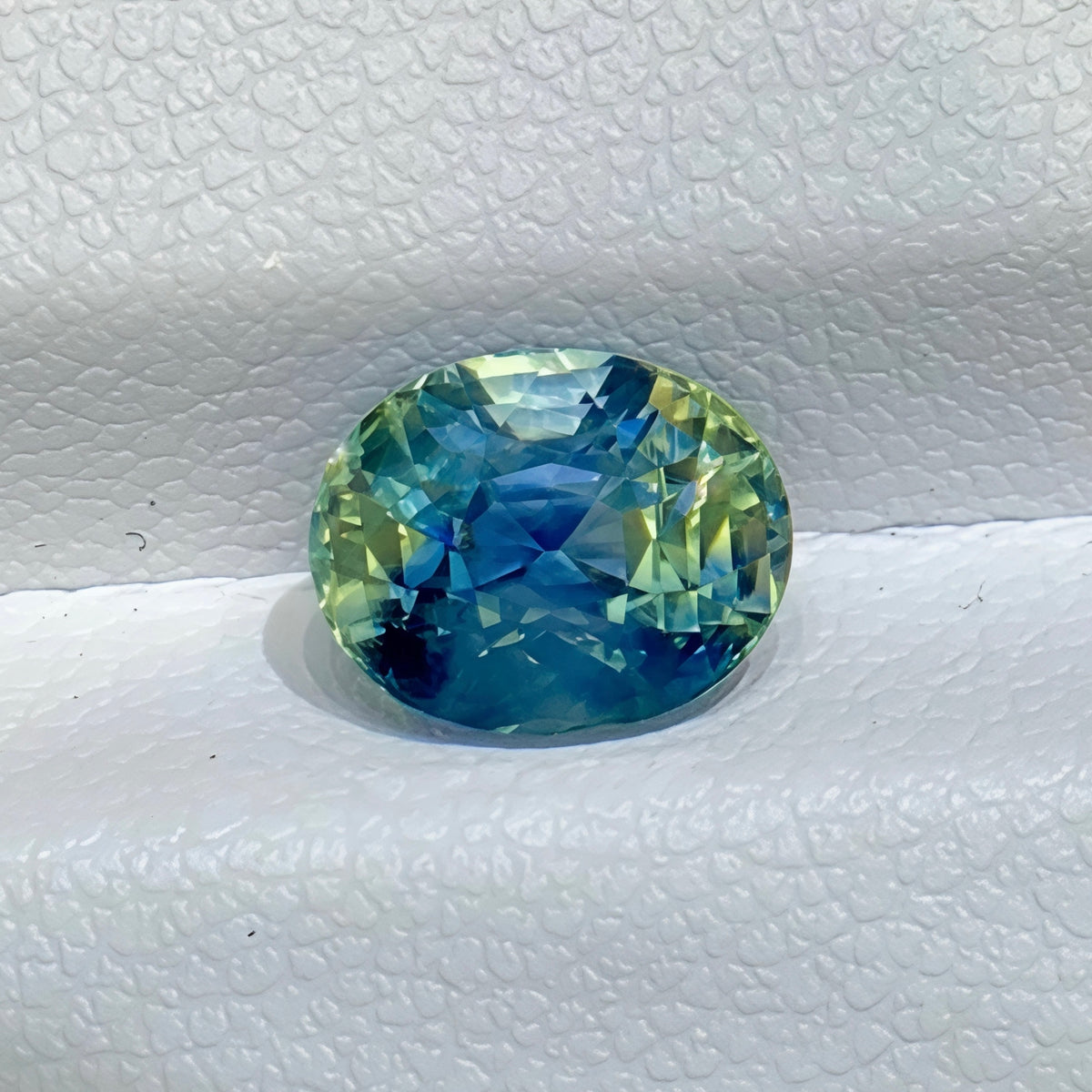 2-65-carats-bicolor-parti-sapphire-oval-faceted-madagascar