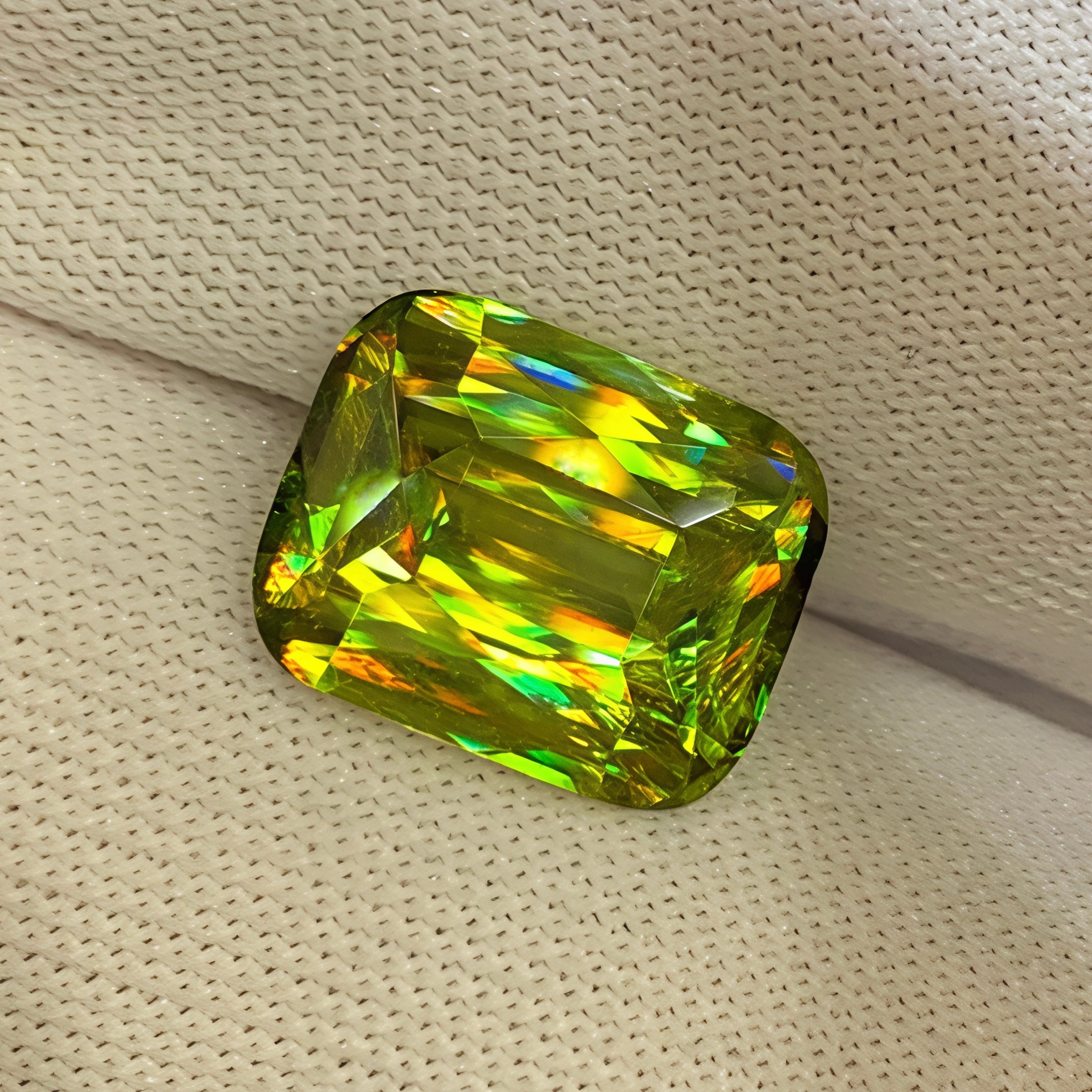 3-76-carats-fire-chrome-sphene-cushion-brilliant-cut-madagascar