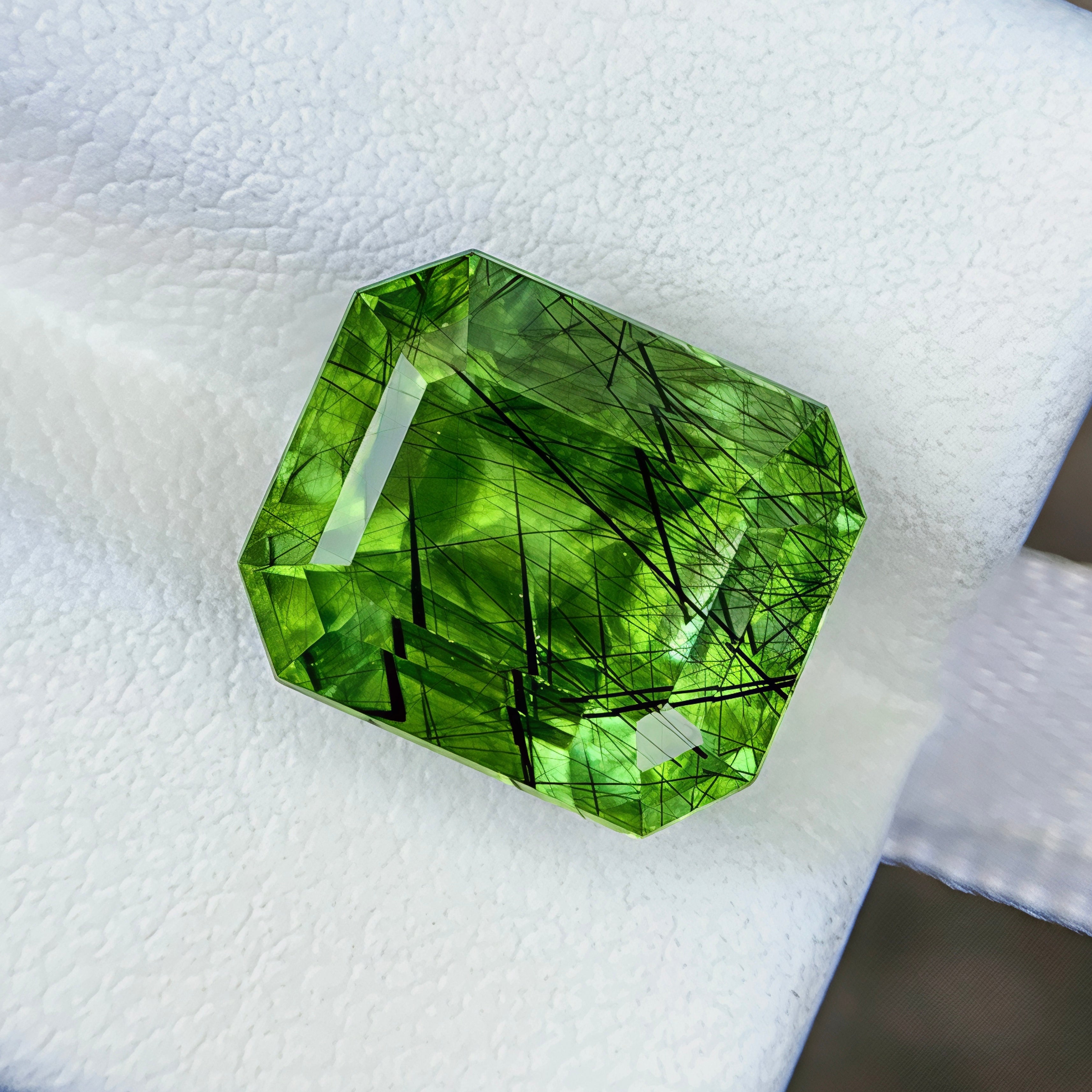 9.77 Ct Ludwigite Peridot Emerald Cut