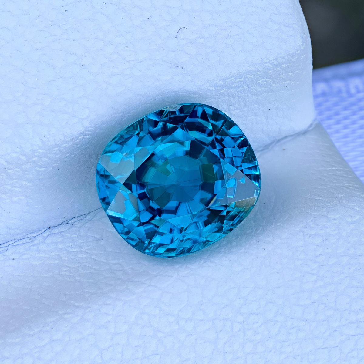 4-51-carats-neon-blue-zircon-cushion-brilliant-cut-cambodia