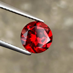 2.60ct Red Garnet Round Brilliant Cut 