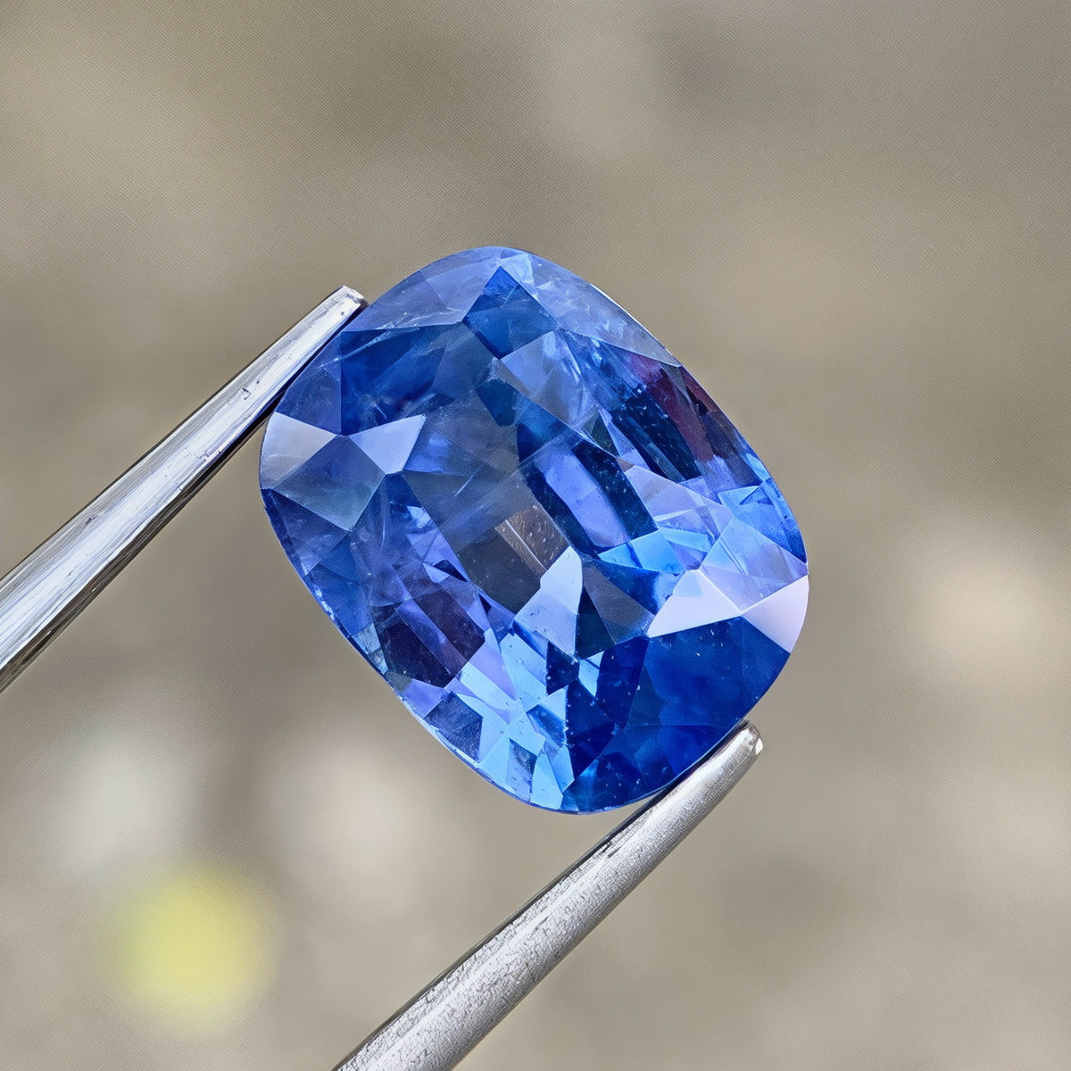 3.98Ct Cornflower Blue Sapphire