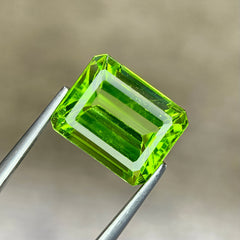 4.06ct Leaf Green Peridot Emerald Cut