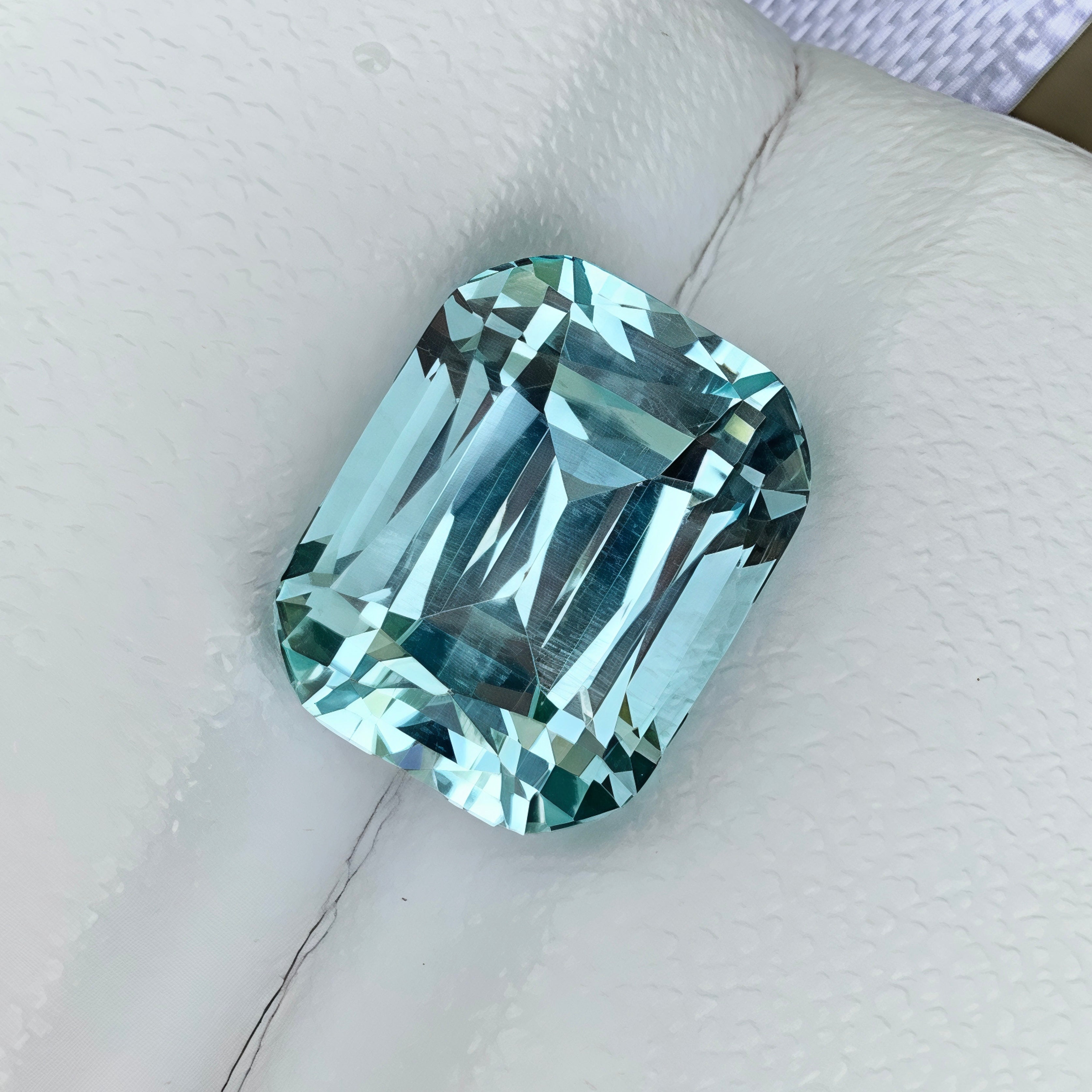 natural-pakistan-aquamarine-5-77ct-fancy-cushion