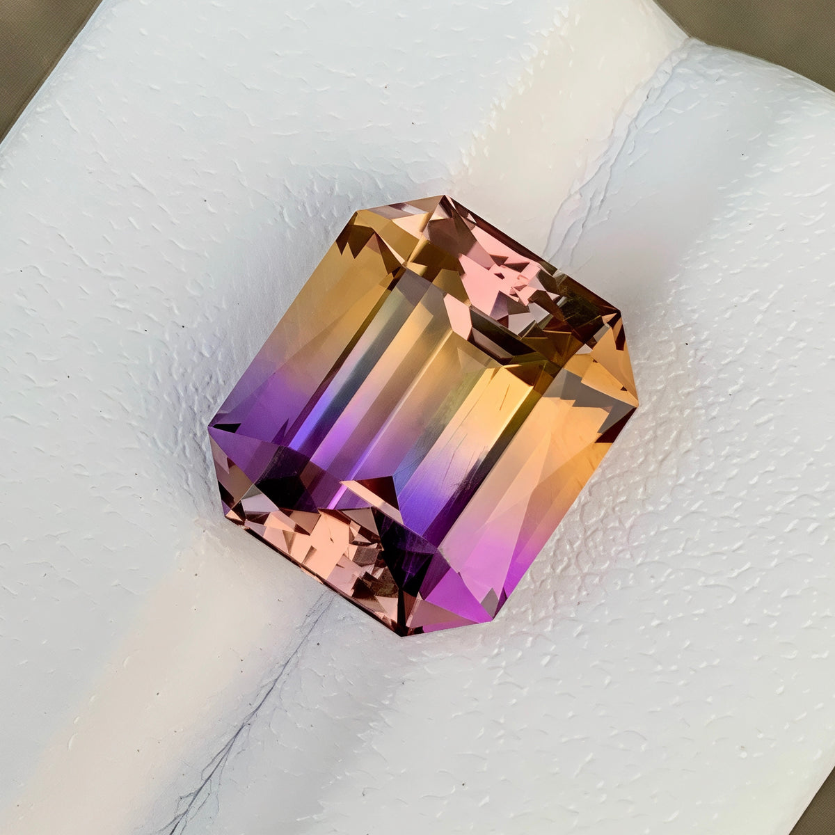 bolivian-bicolor-ametrine-7-18ct