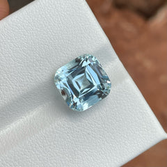 Spectacular Natural  Aquamarine Gemstone