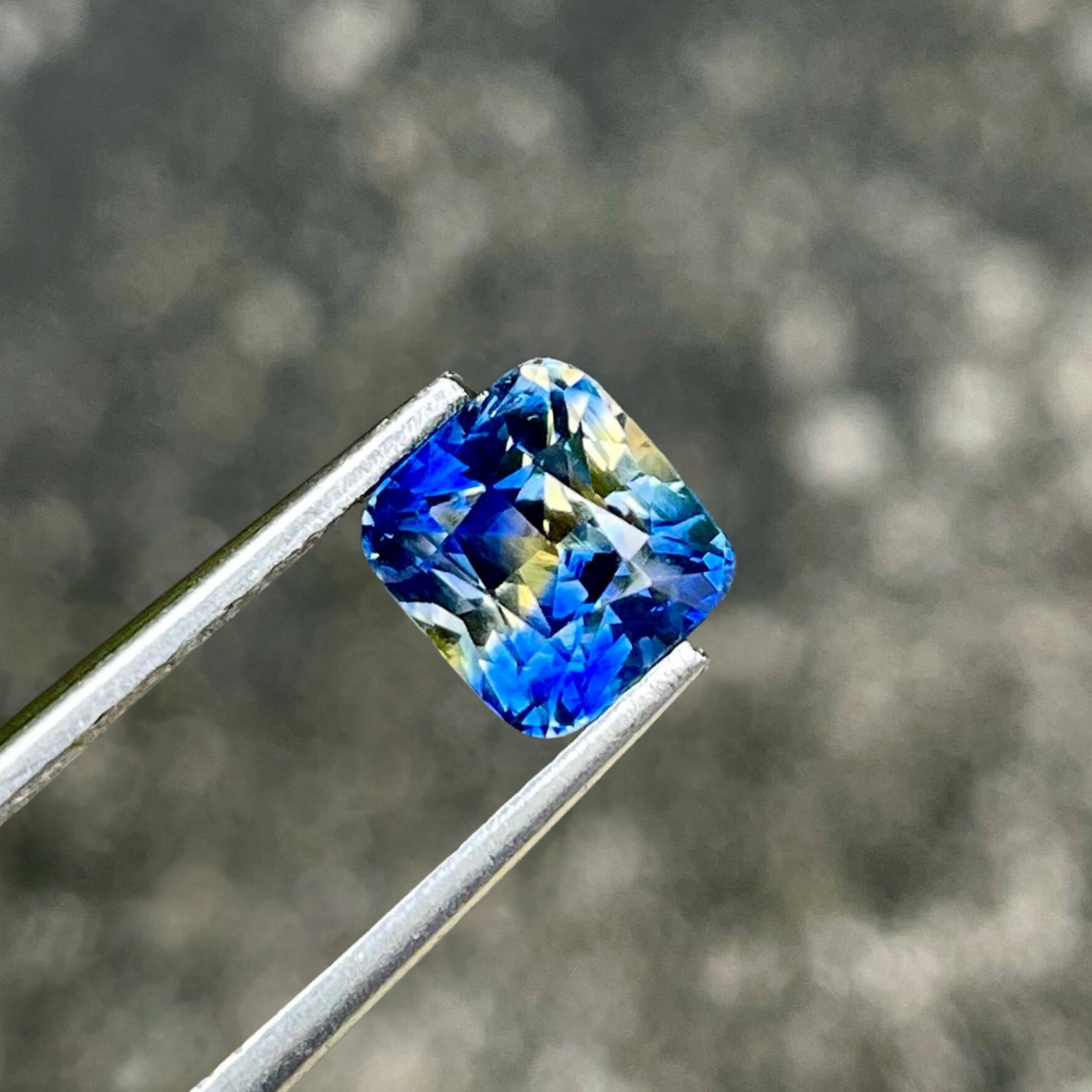 2.16 Carats Blue Parti Sapphire Stone