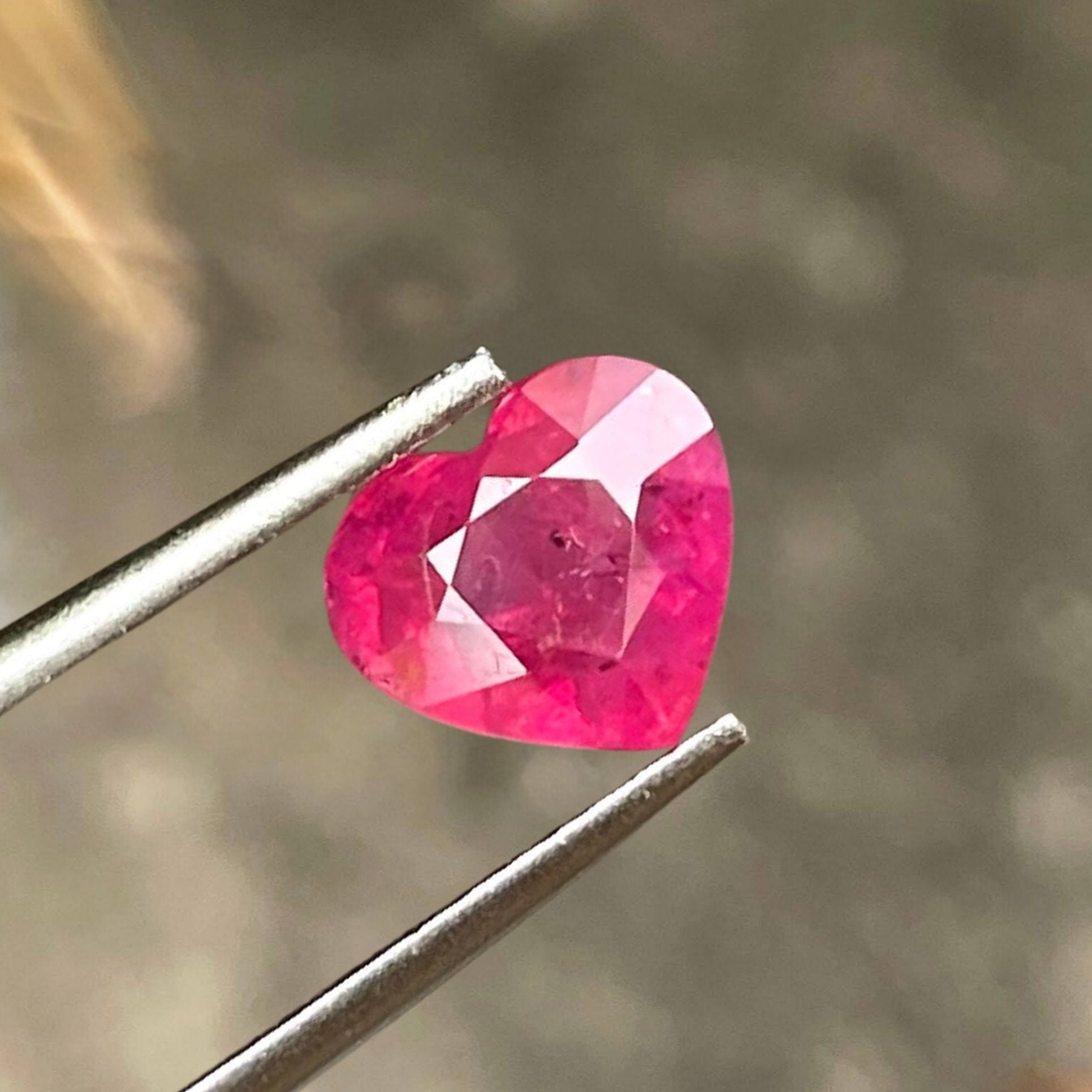 1.55 Carats Reddish Pink Ruby Heart